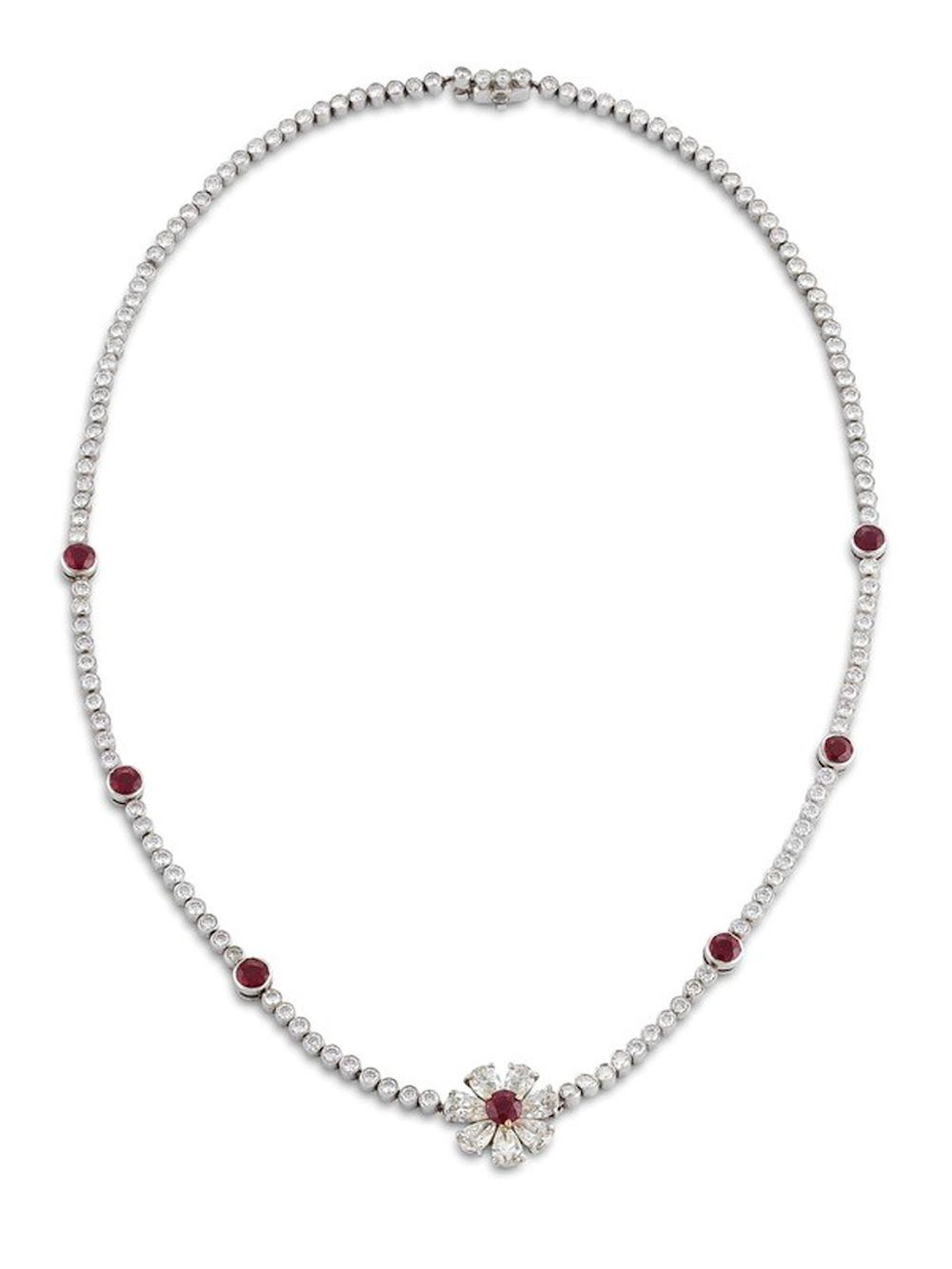 VAN CLEEF & ARPELS NY COLLANA A FIORE CON RUBINI E DIAMANTI