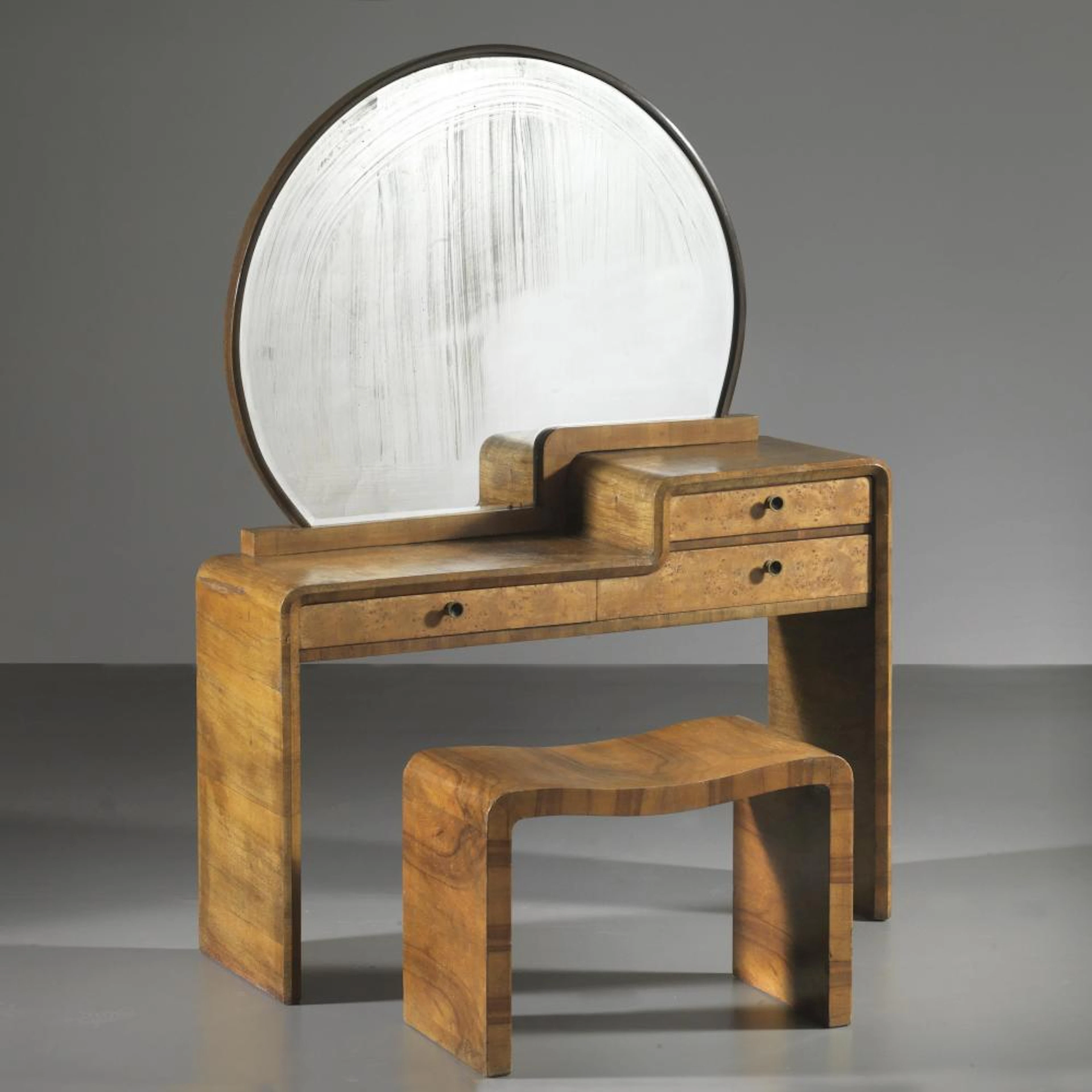 WOODEN TOILET WITH BENCH