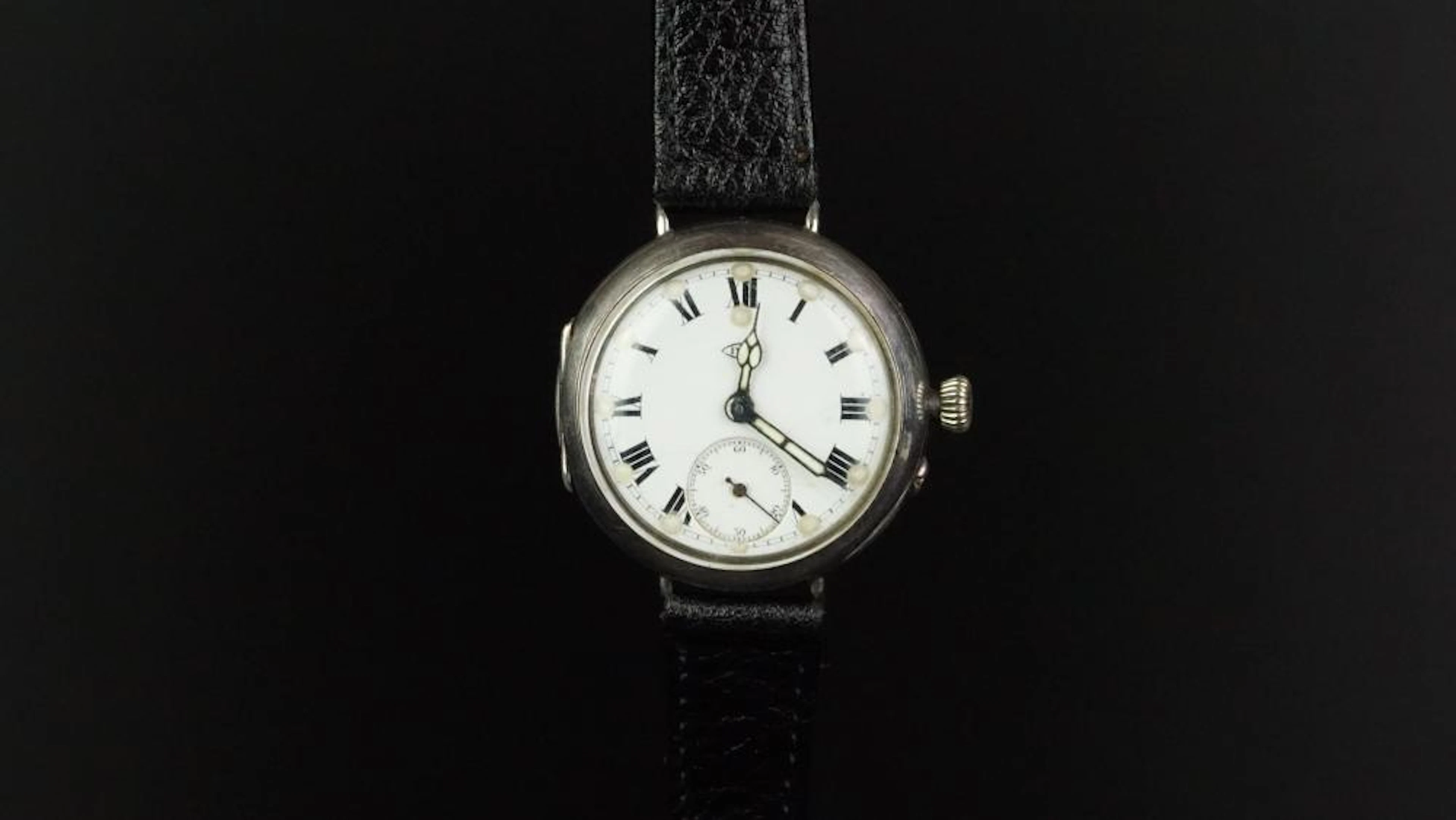 RARE GENTLEMEN'S IWC SILVER TRENCH WIRSTWATCH CIRCA 1913