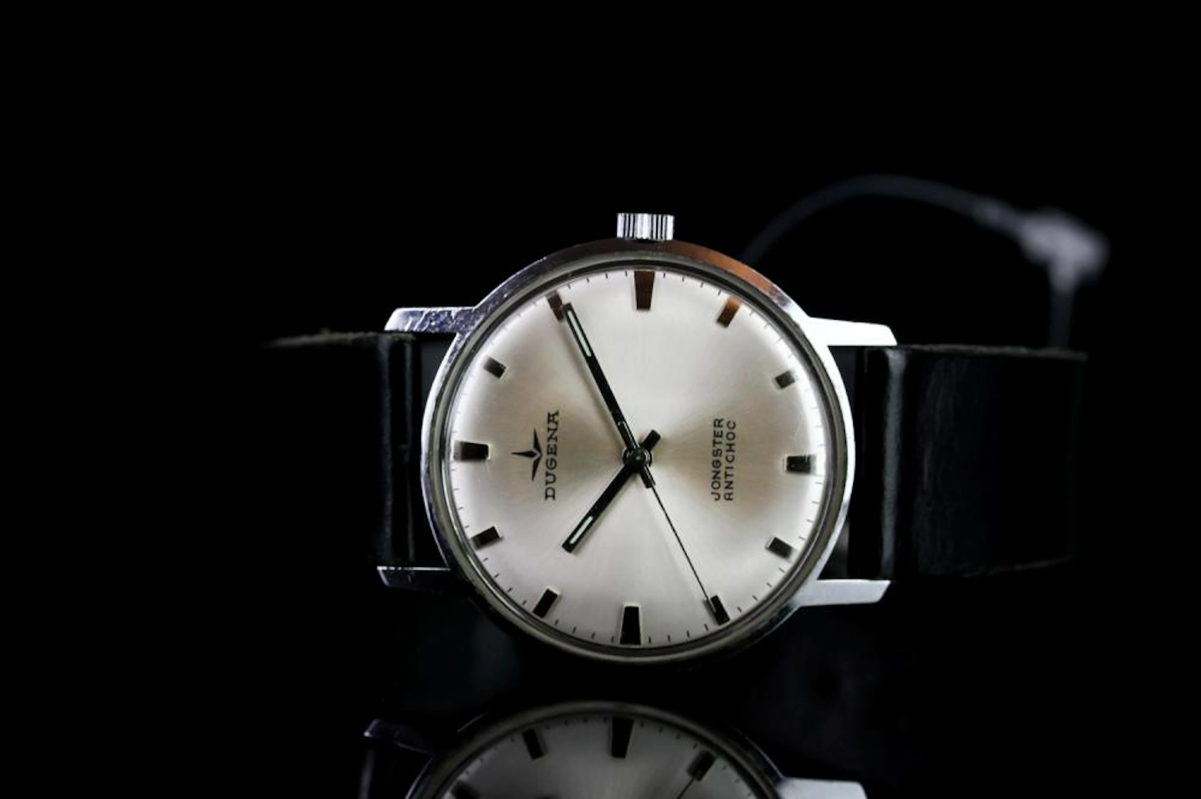 GENTLEMENS DUGENA JONGSTER WRISTWATCH, circular si