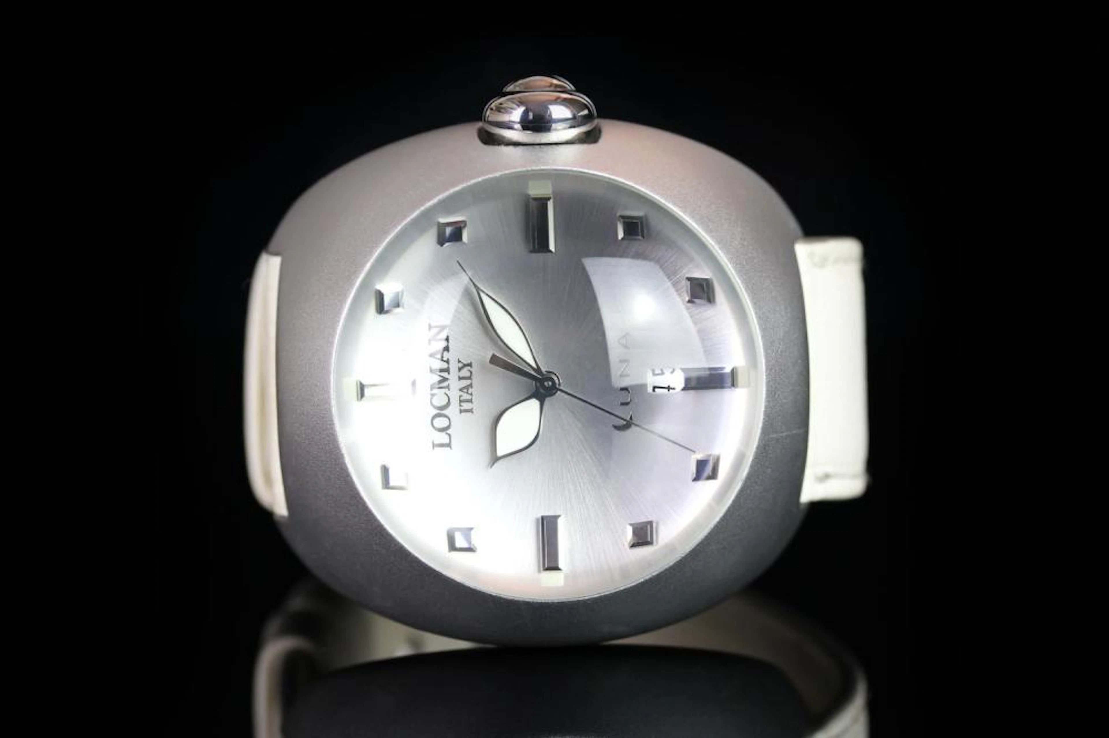 GENTLEMEN'S LOCMAN LUNA REF 0040, dome.silver dial illuminated hands, silve