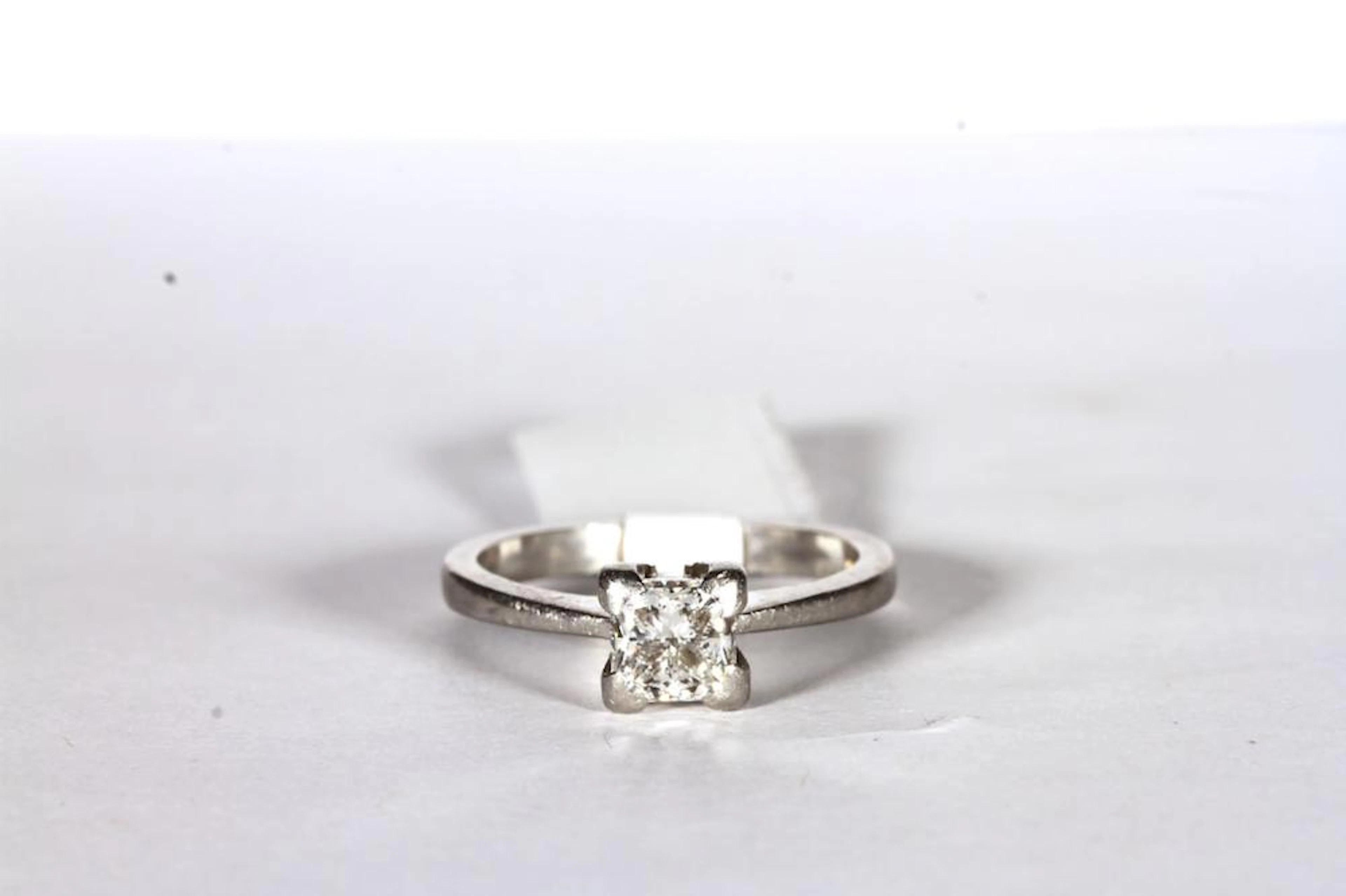 PLATINUM SINGLE STONE PRINCESS CUT DIAMOND RING ESTIMATED AS 0.84CT TOTAL