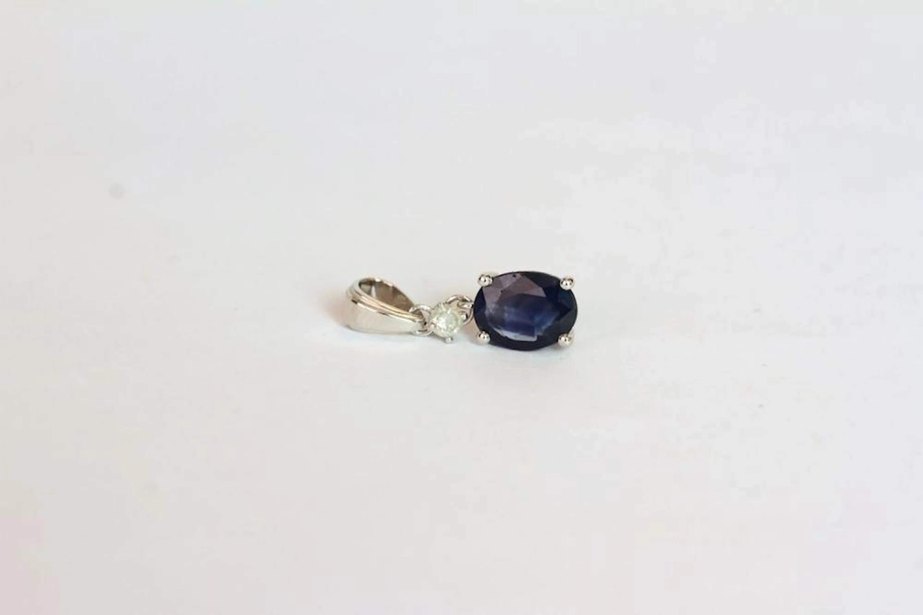 Sapphire and Diamond pendant