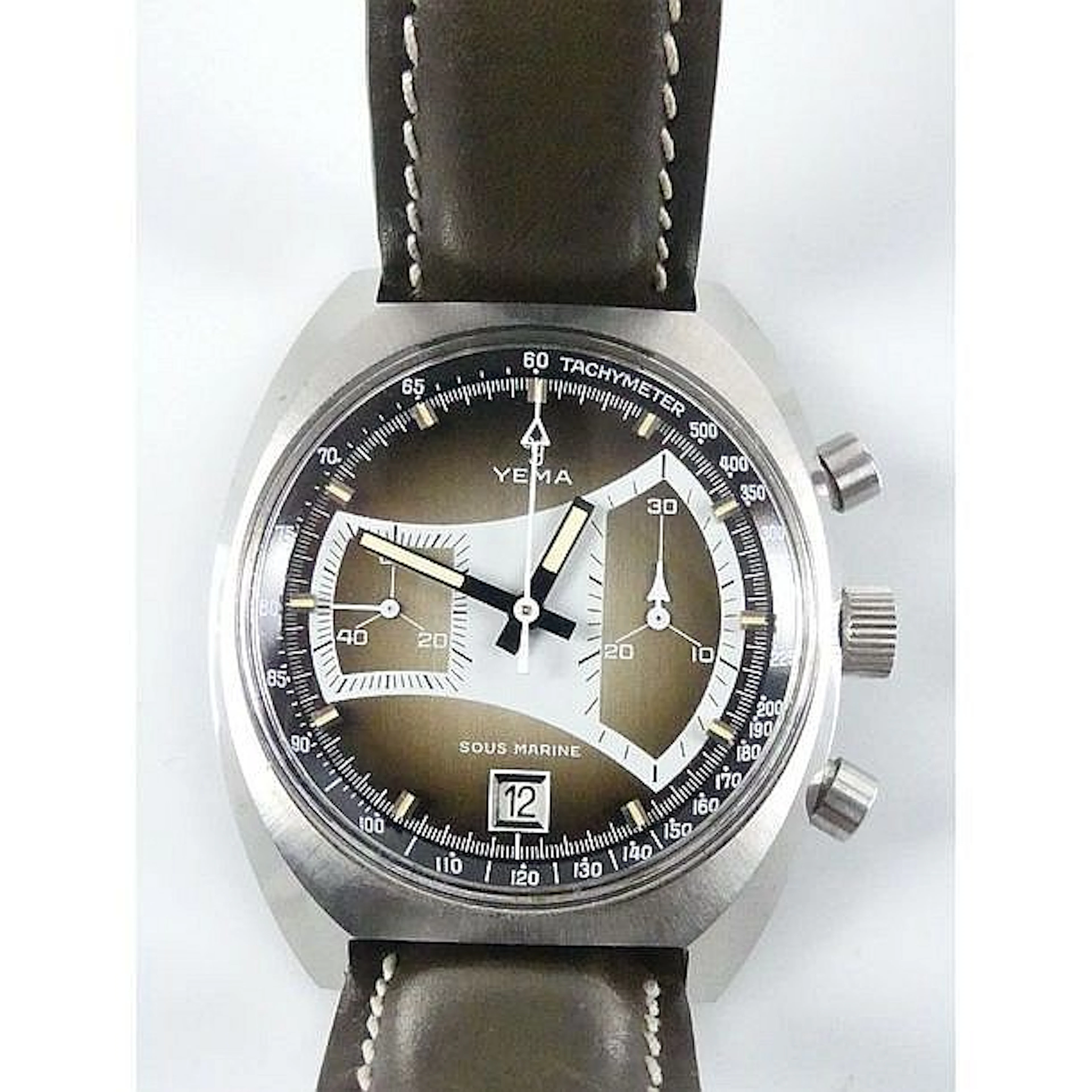 YEMA. Montre en acier modèle Chrono sous Marine de forme tonneau à 2 compte