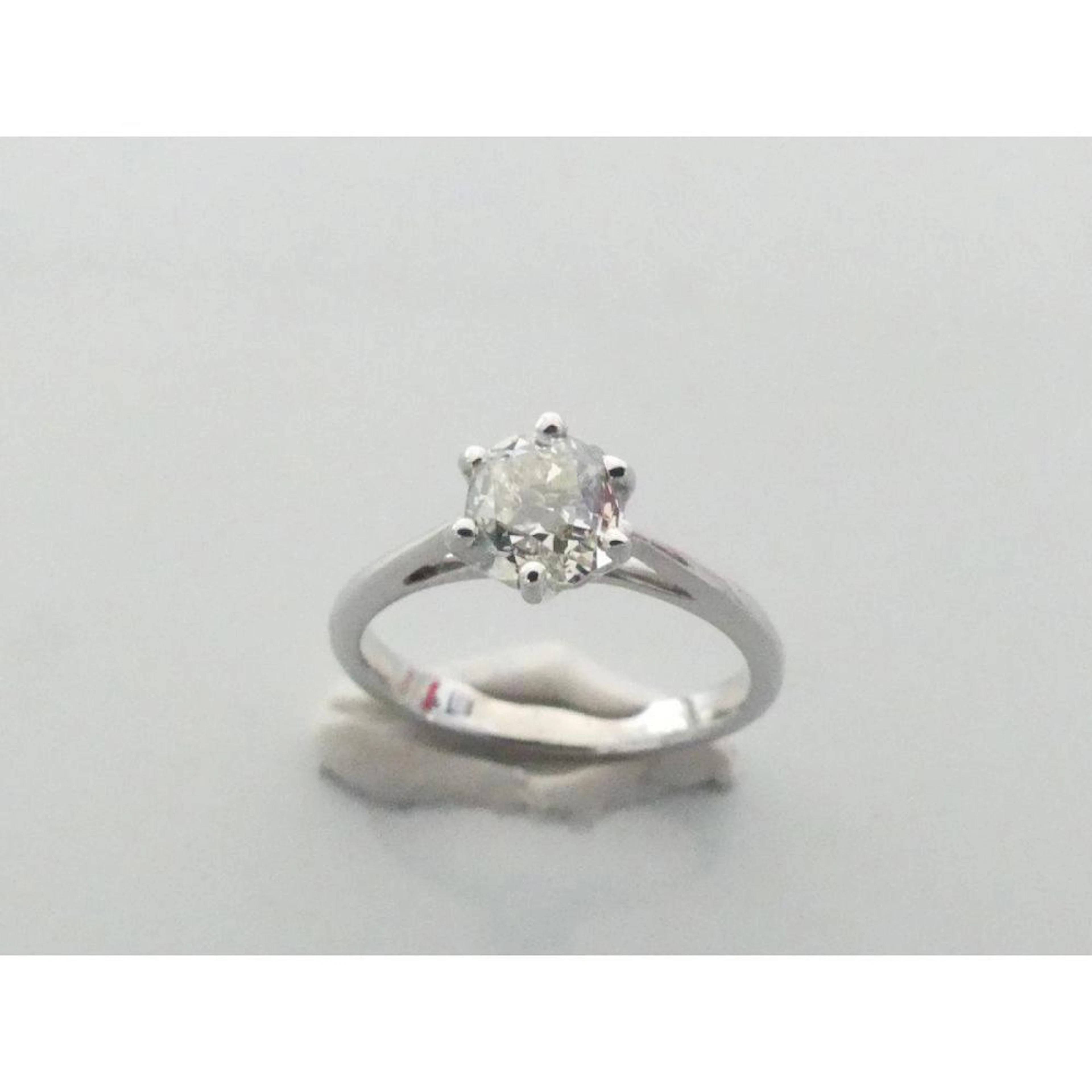 BAGUE solitaire en or blanc 750°/°° ornée d?un diamant...