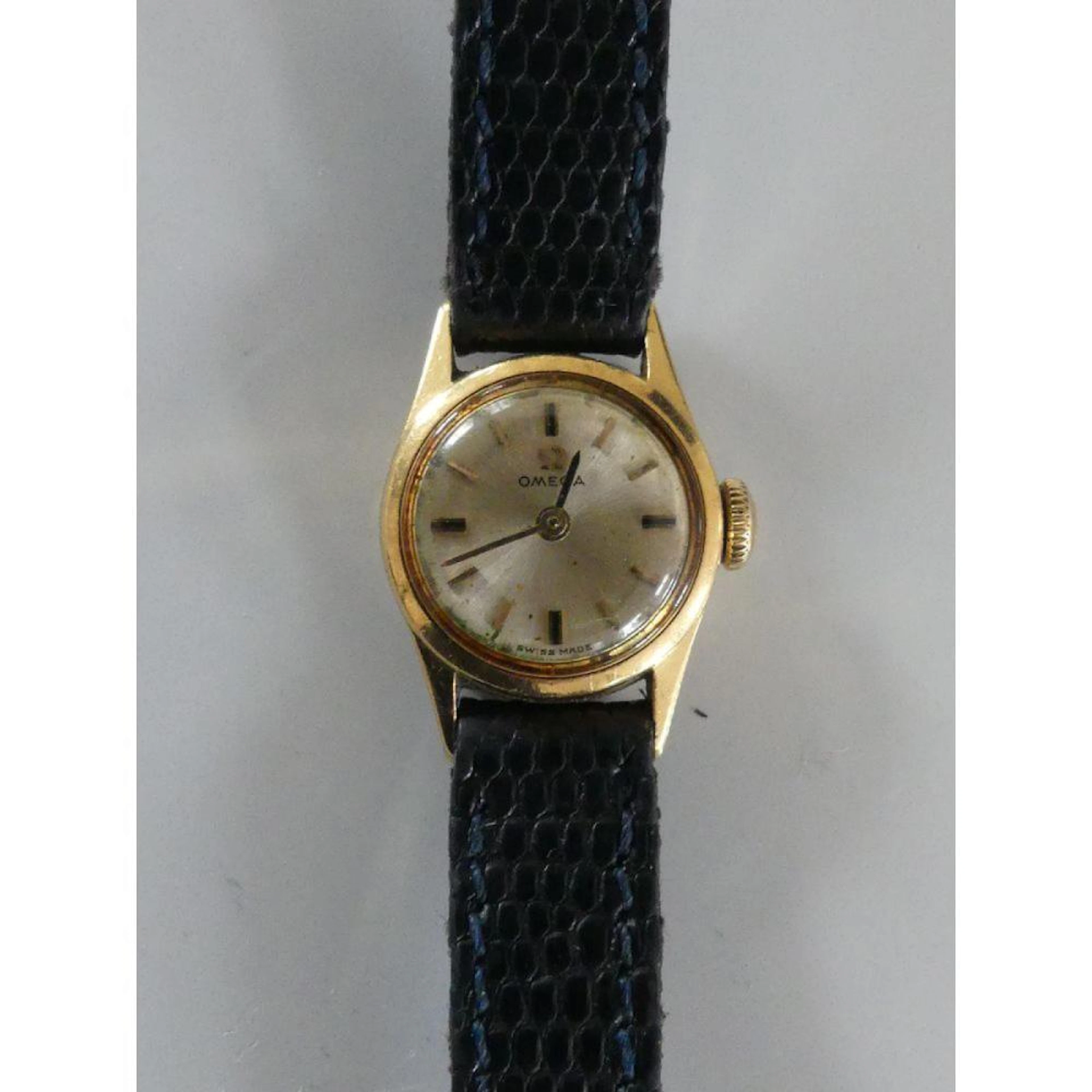 OMEGA. Montre de dame en or 750°/°°