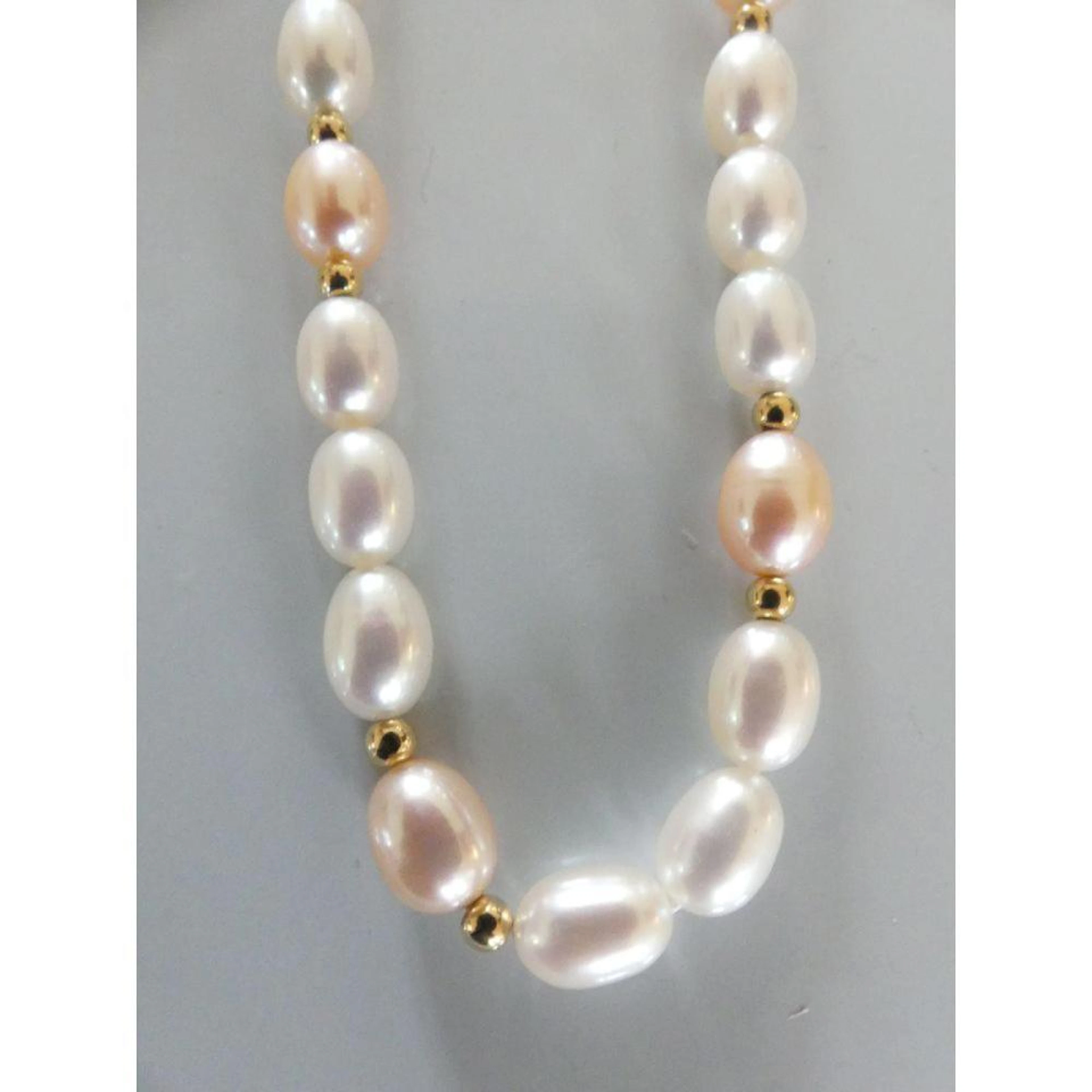 COLLIER 1 rang de perles de culture ivoire et rose intercalées de perles d?or