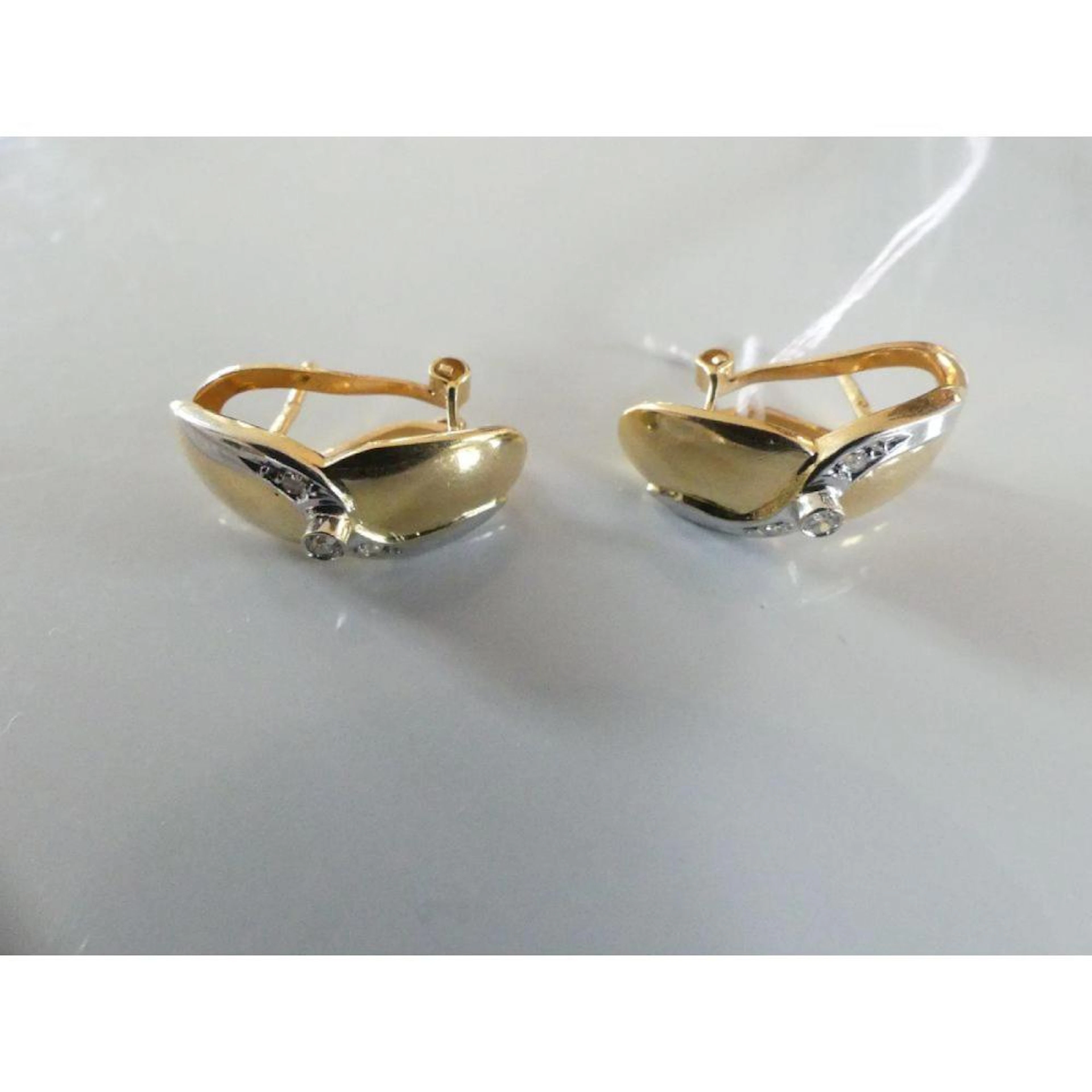 PAIRE DE BOUCLES D?OREILLES jonc en or jaune 750°/°°...