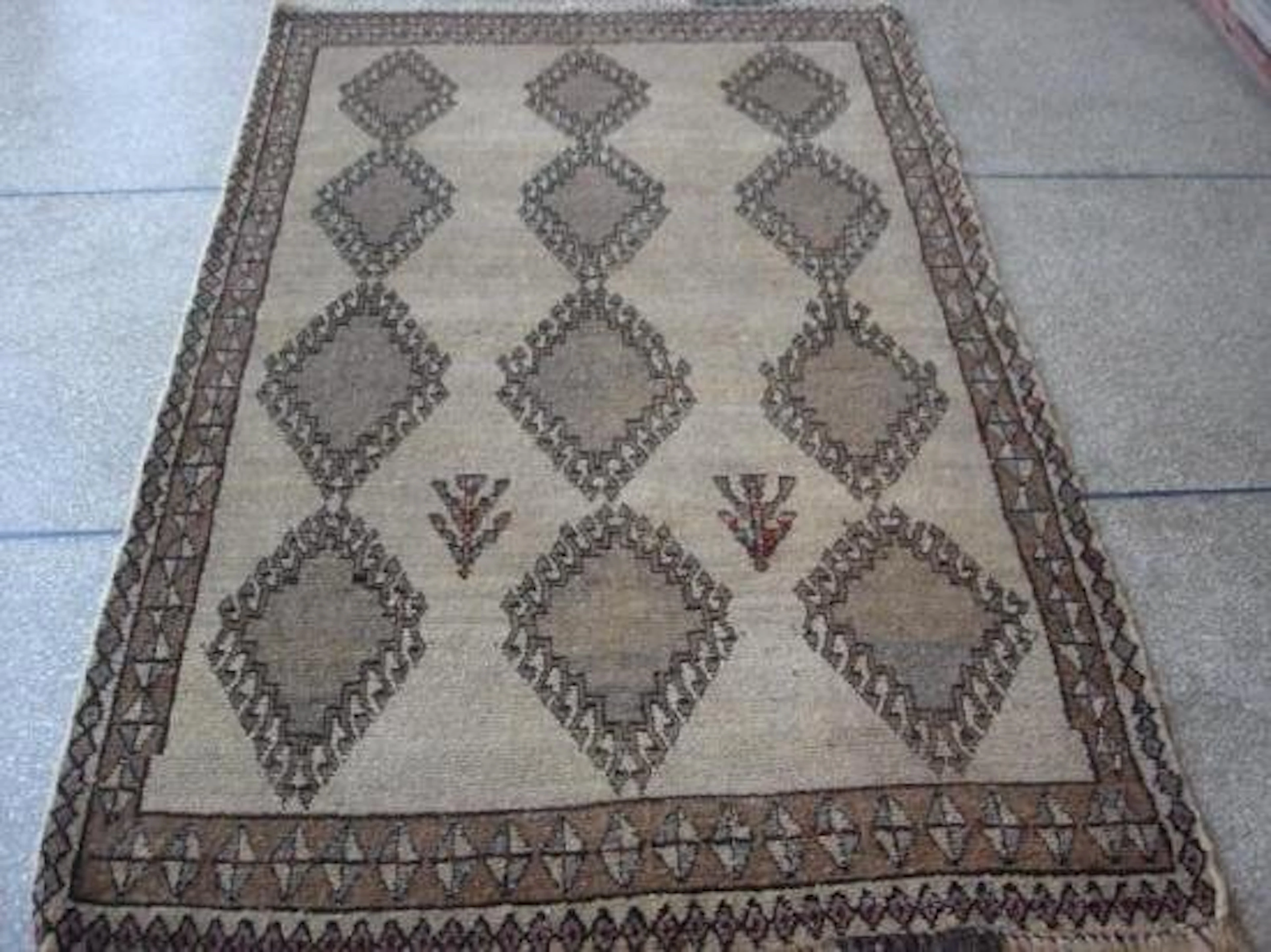 2171: S.Antique Persian Qashqai Rug 7 x 4