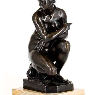 AFTER THE ANTIQUE: A BRONZE MODEL OF THE CROUCHING VENUS