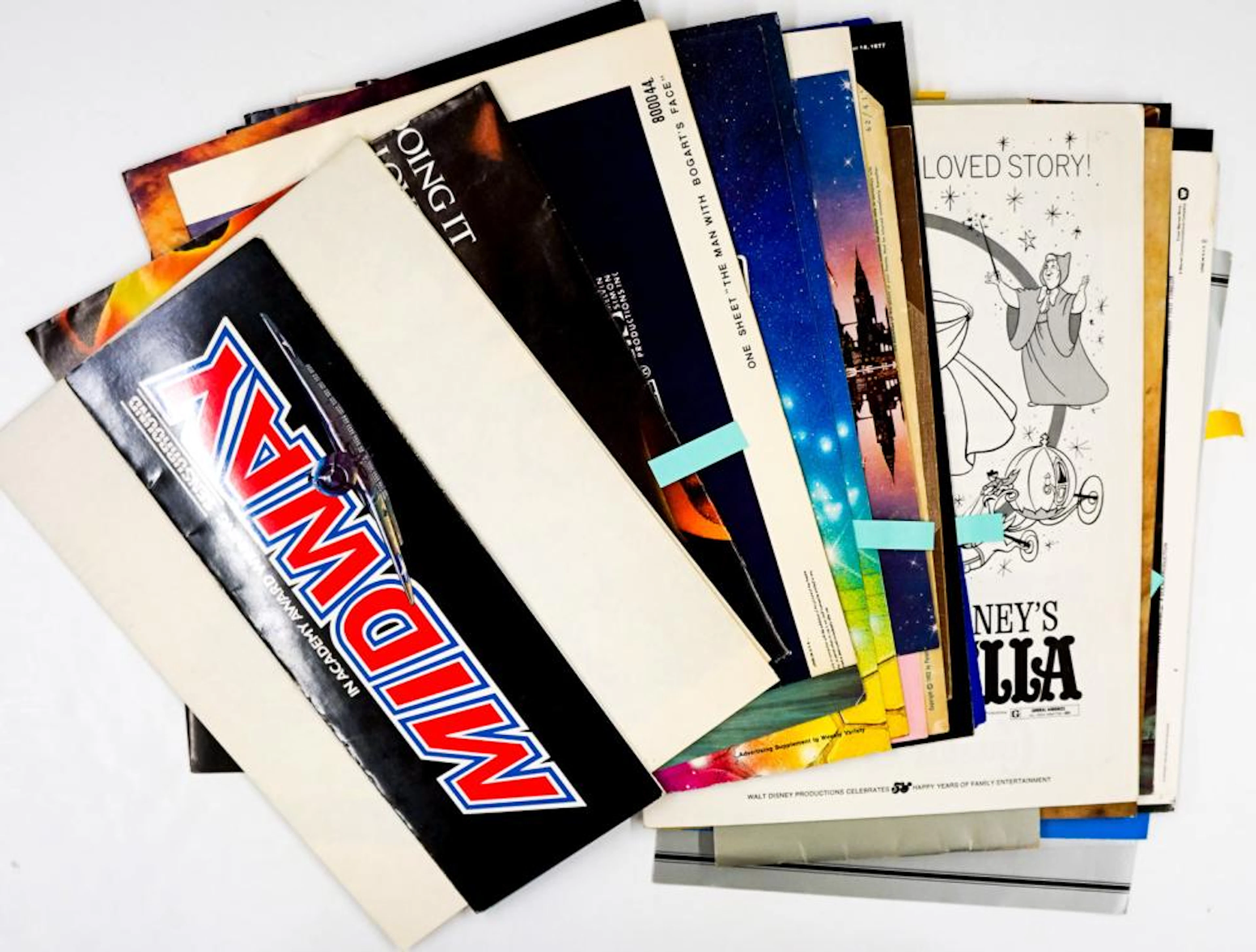 Movie Posters and Promotional Material (32)