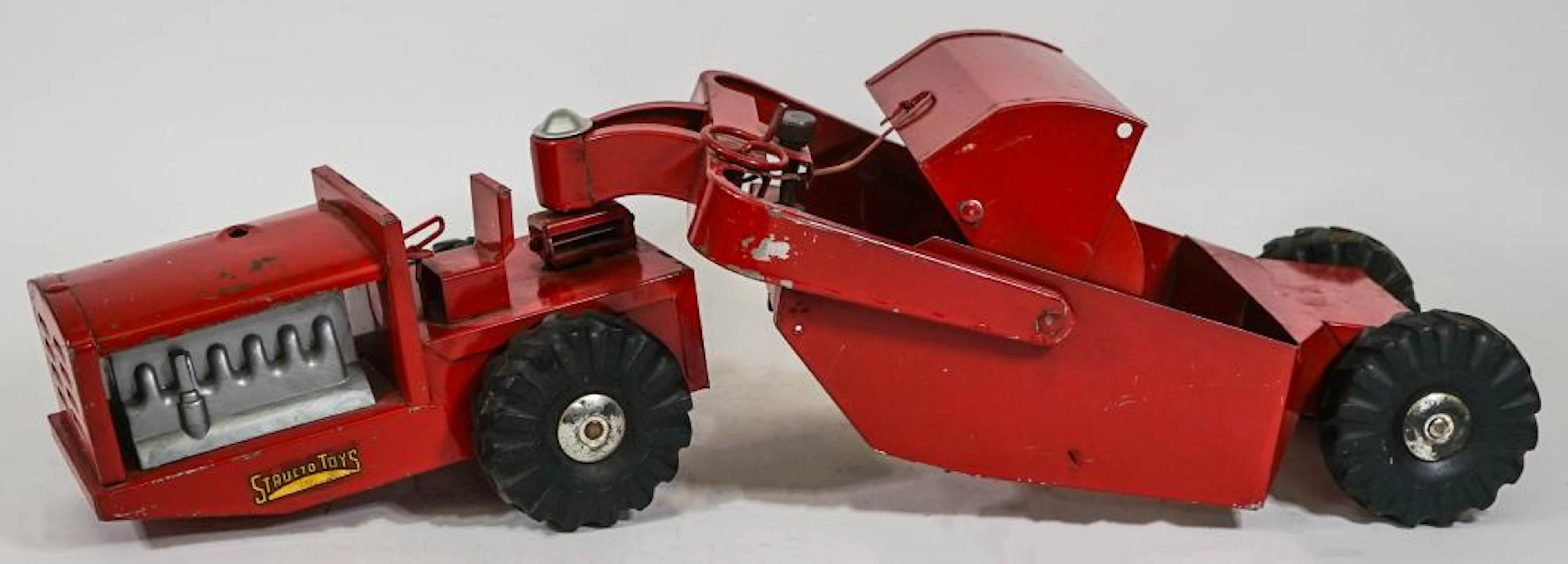 Vintage Structo Scrapper Toy [330]