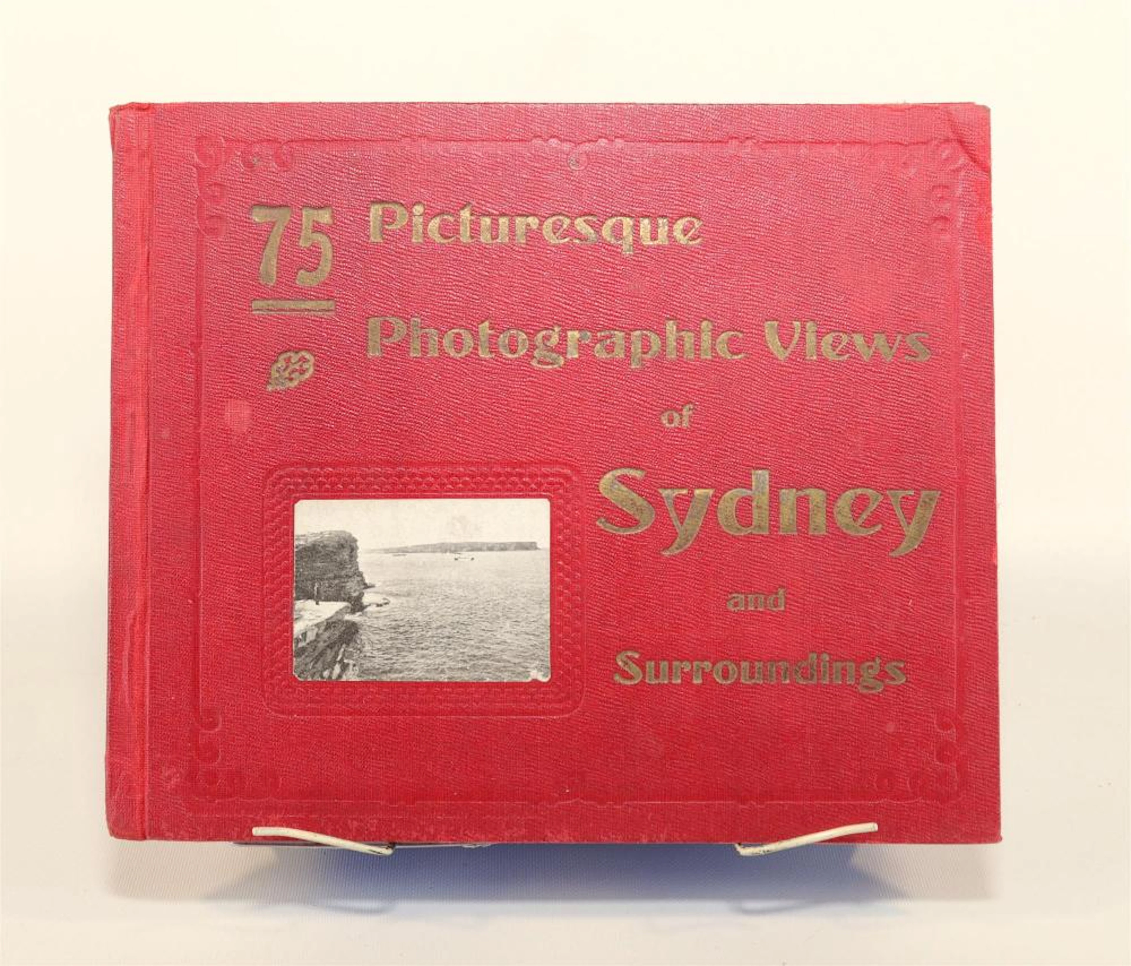 75 PICTURESQUE PHOTOGRAPHIC VIEWS of SYDNEY