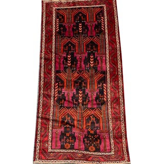 Hamadan oriental wool carpet. 90 x 44in.