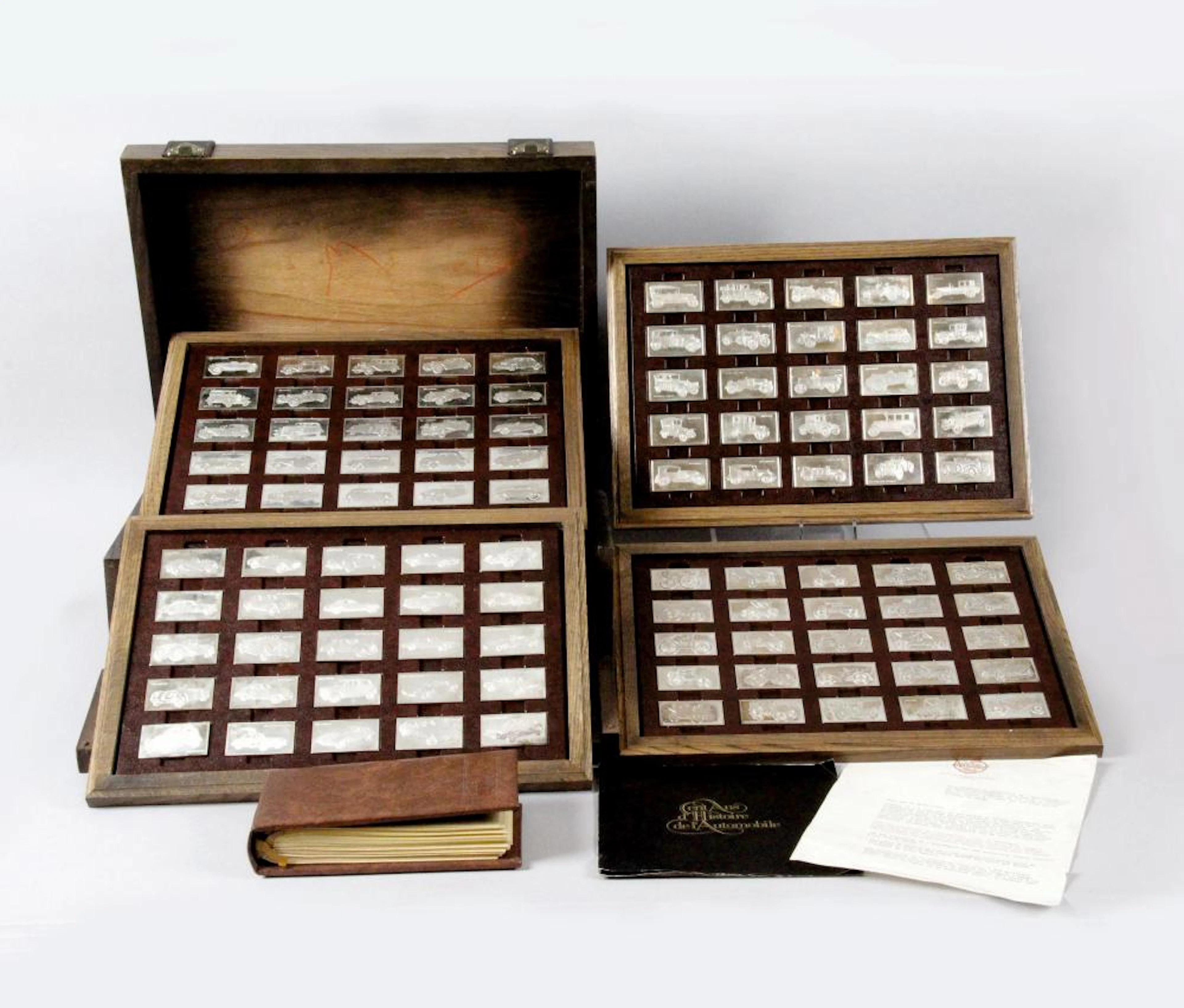 COFFRET «CENT ANS D'HISTOIRE DE L'AUTOMOBILE»?