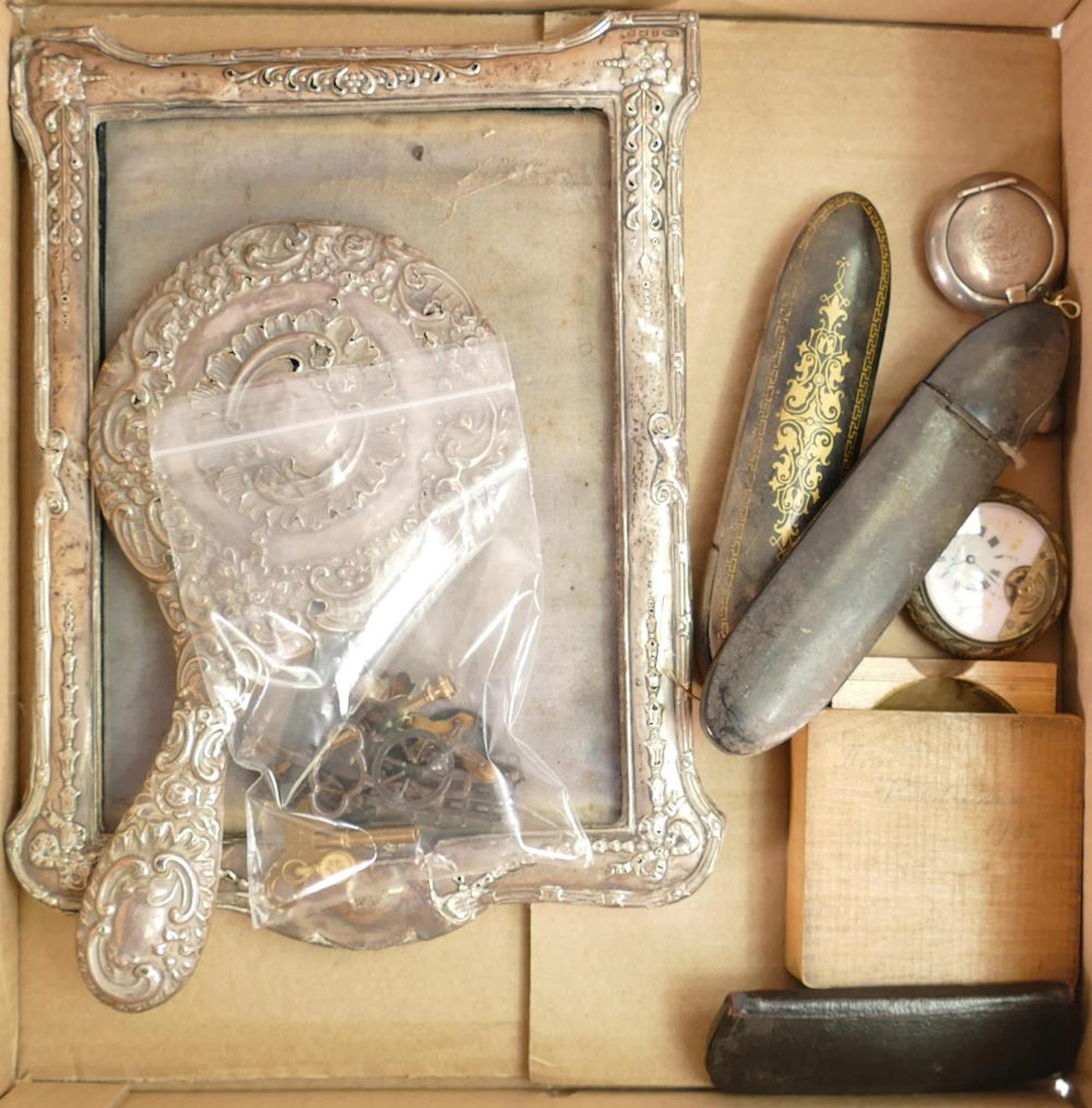 Interesting lot of small collectibles including gold metal propelling pencil