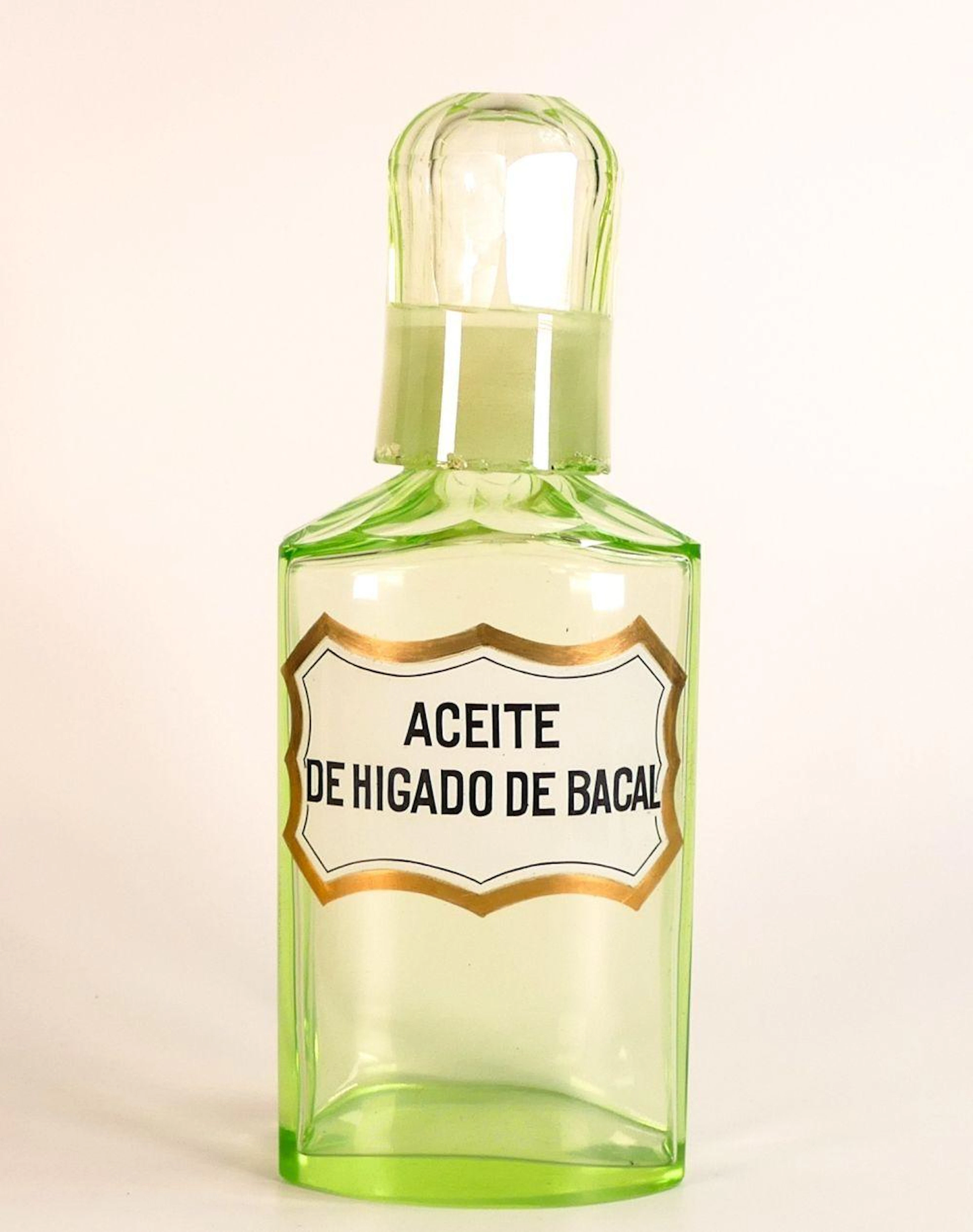 A large Spanish Uranium glass chemist bottle