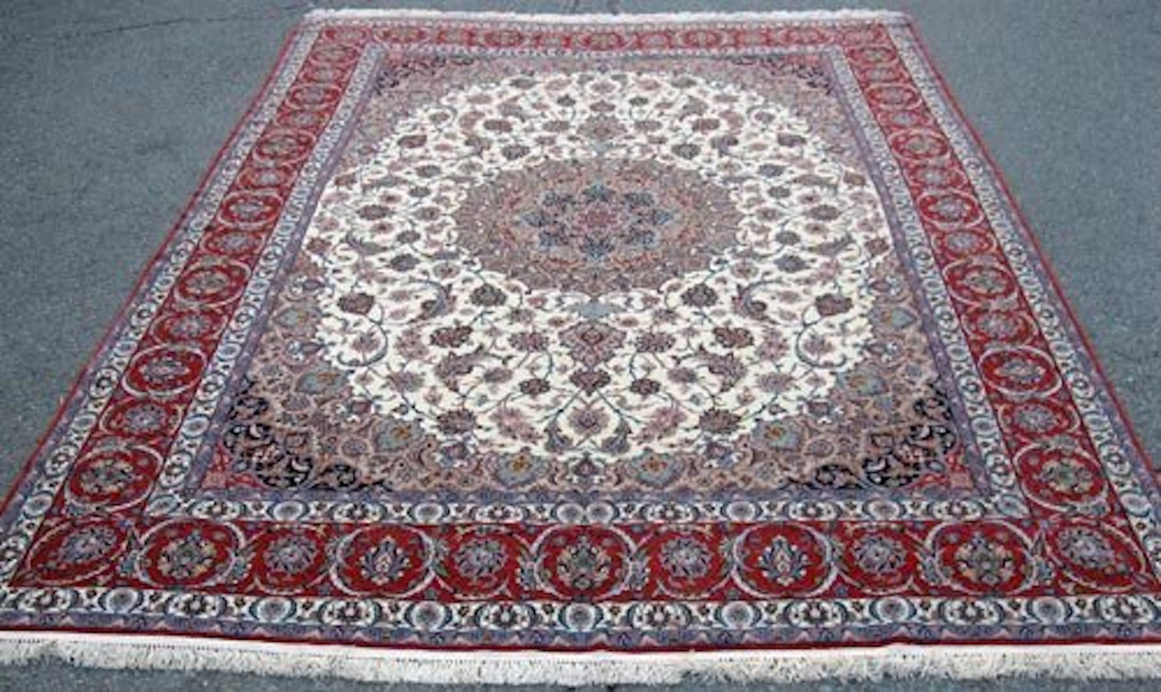 Absolutely majestic fine part silk Persian Isfahan