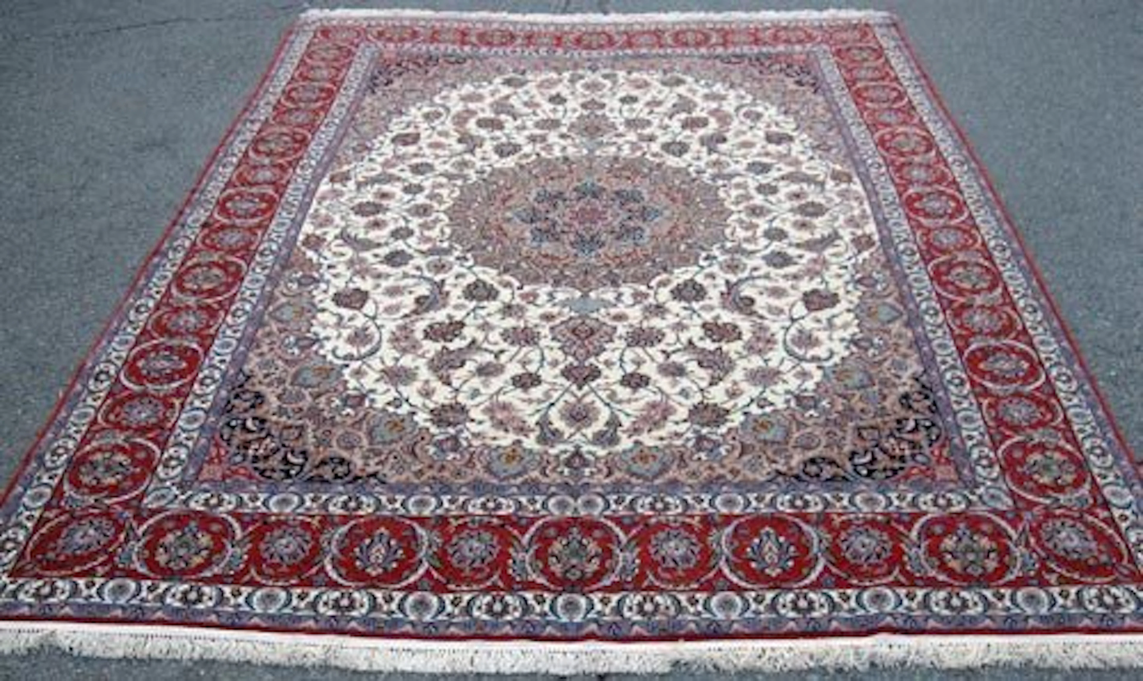 Absolutely majestic fine part silk Persian Isfahan