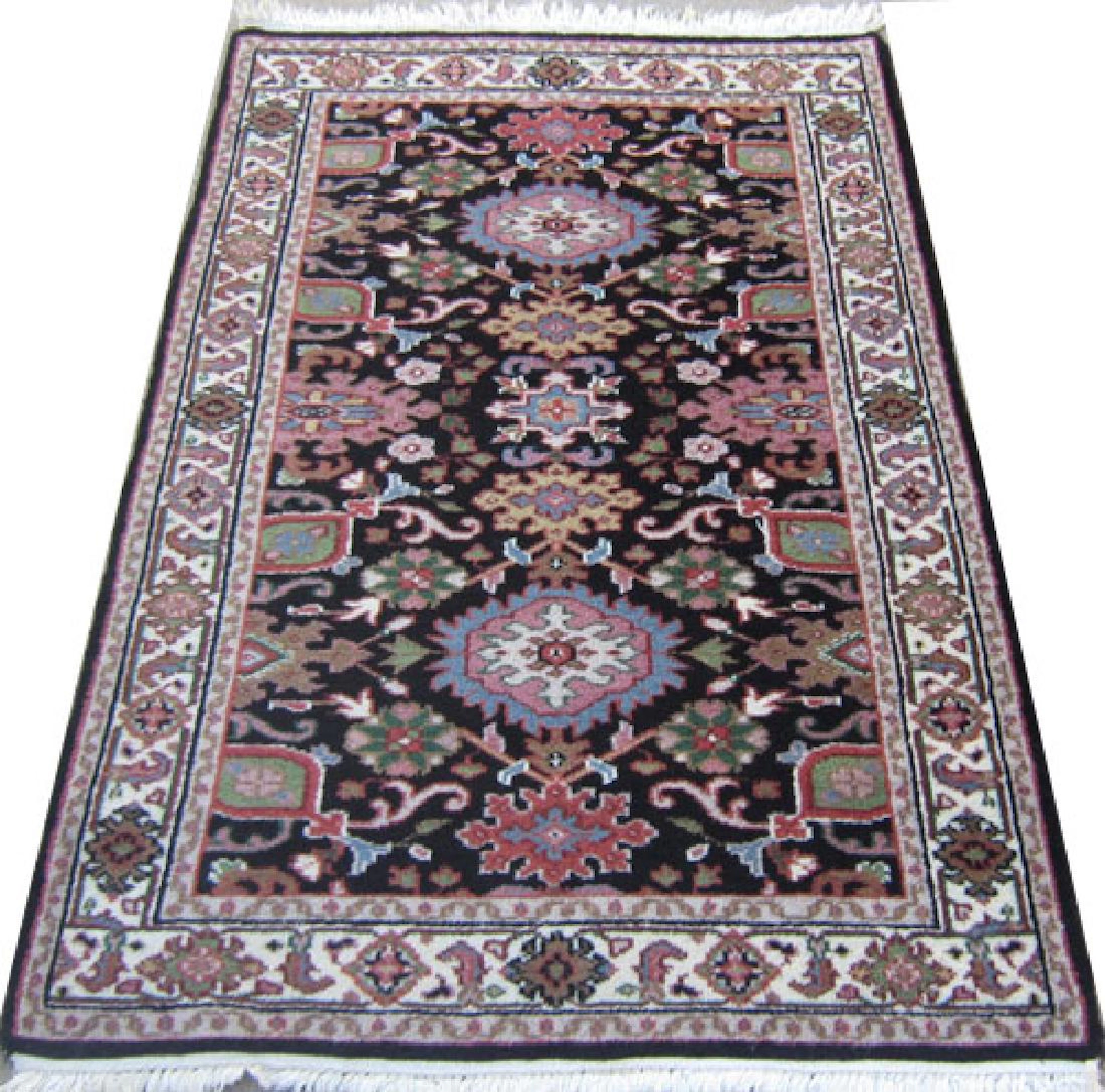 handmade Indian Heriz design Rug