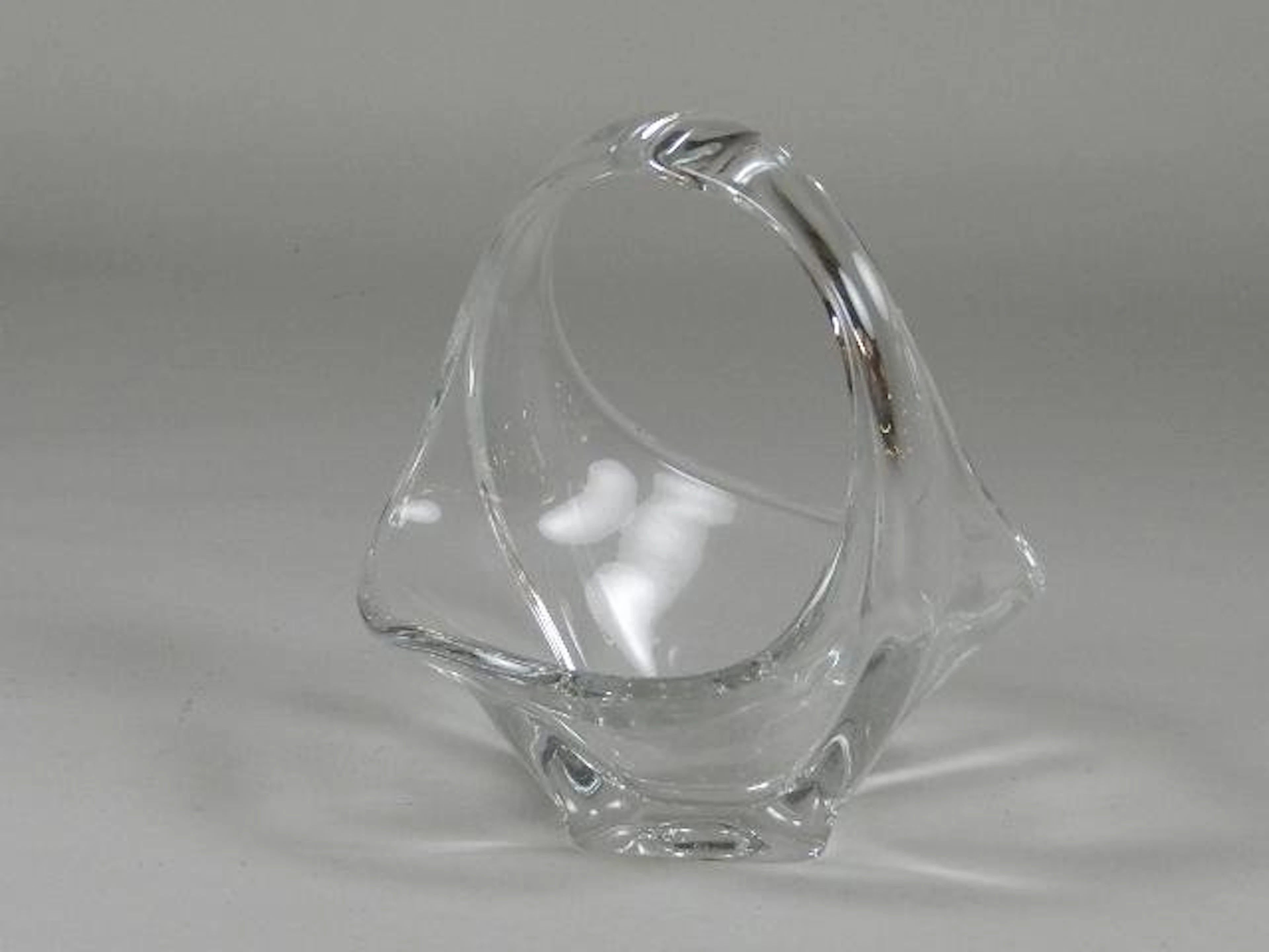 Art Glass Oriental Basket
