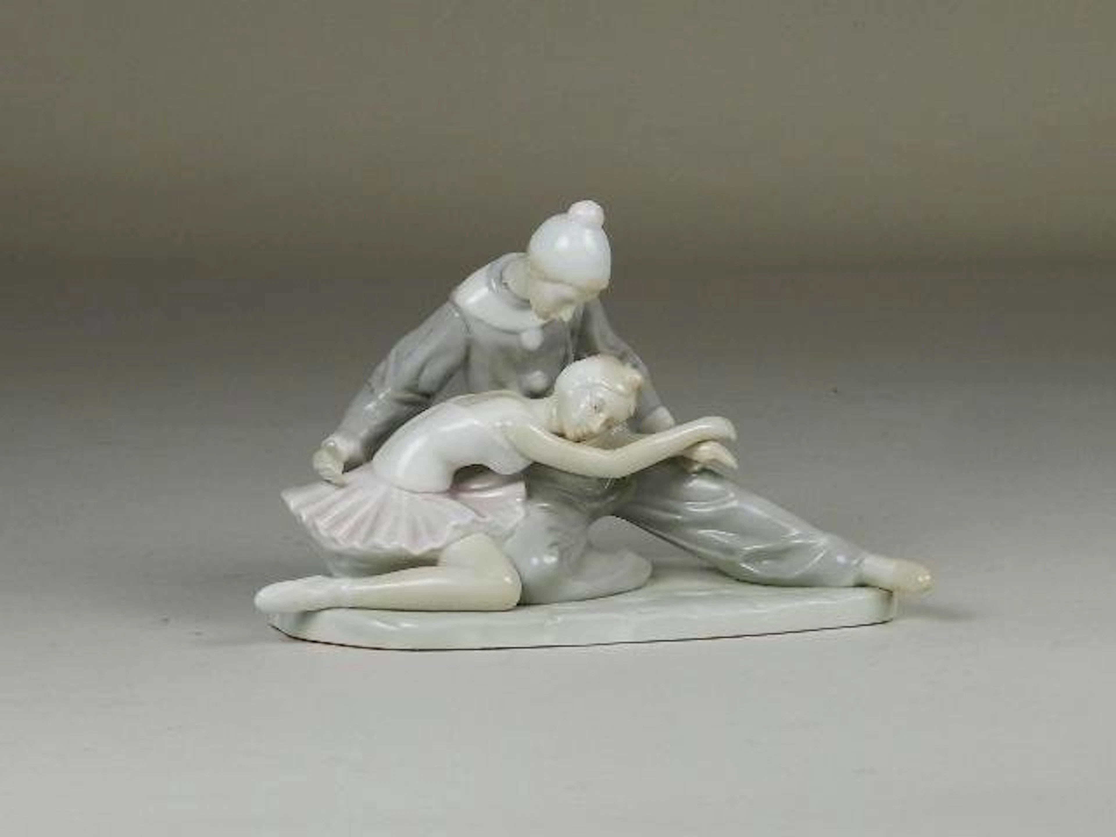 Lladro Style Figurine of Ballet Dancers