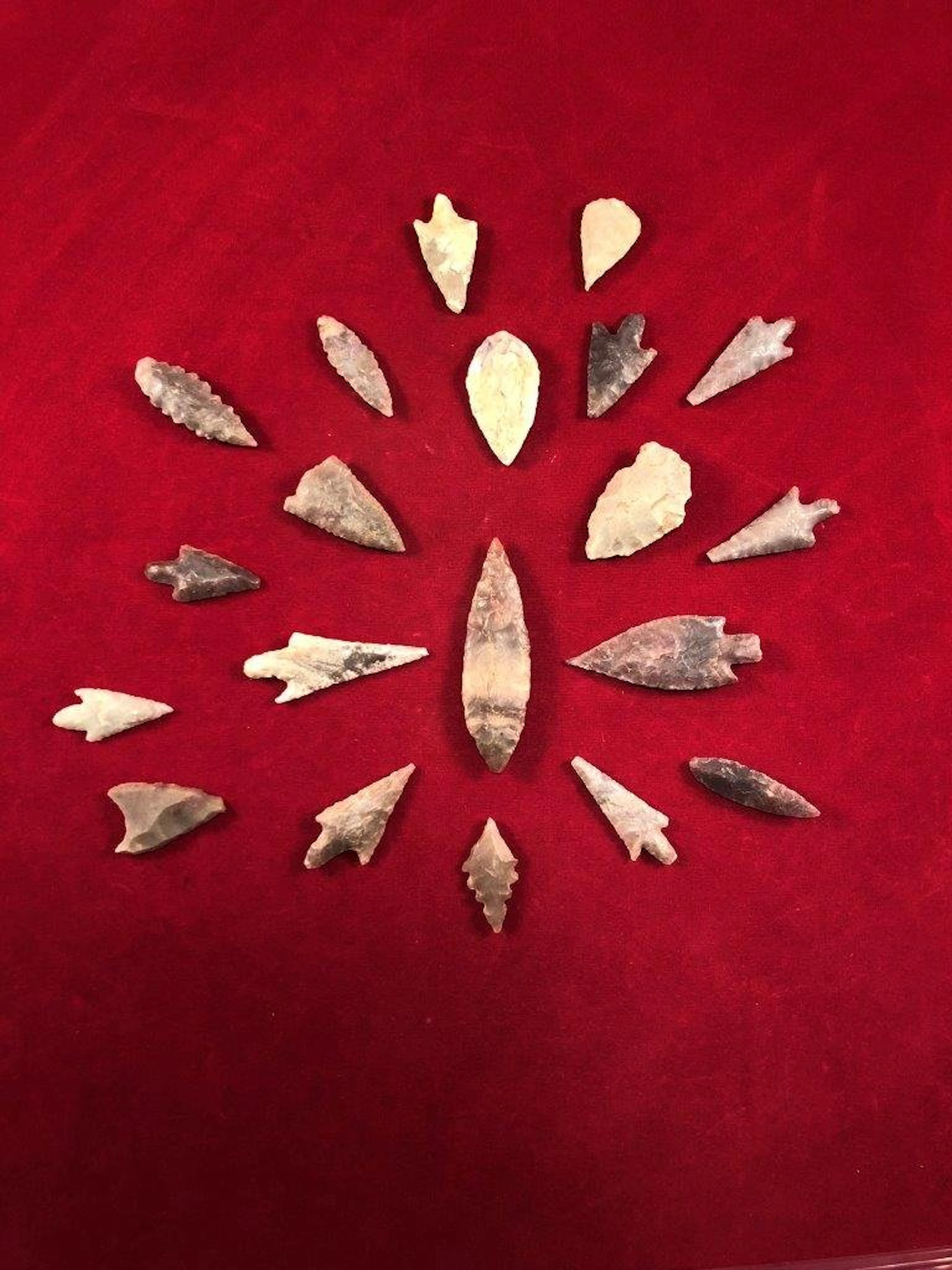 20 neolithic points indian artifact arrowhead