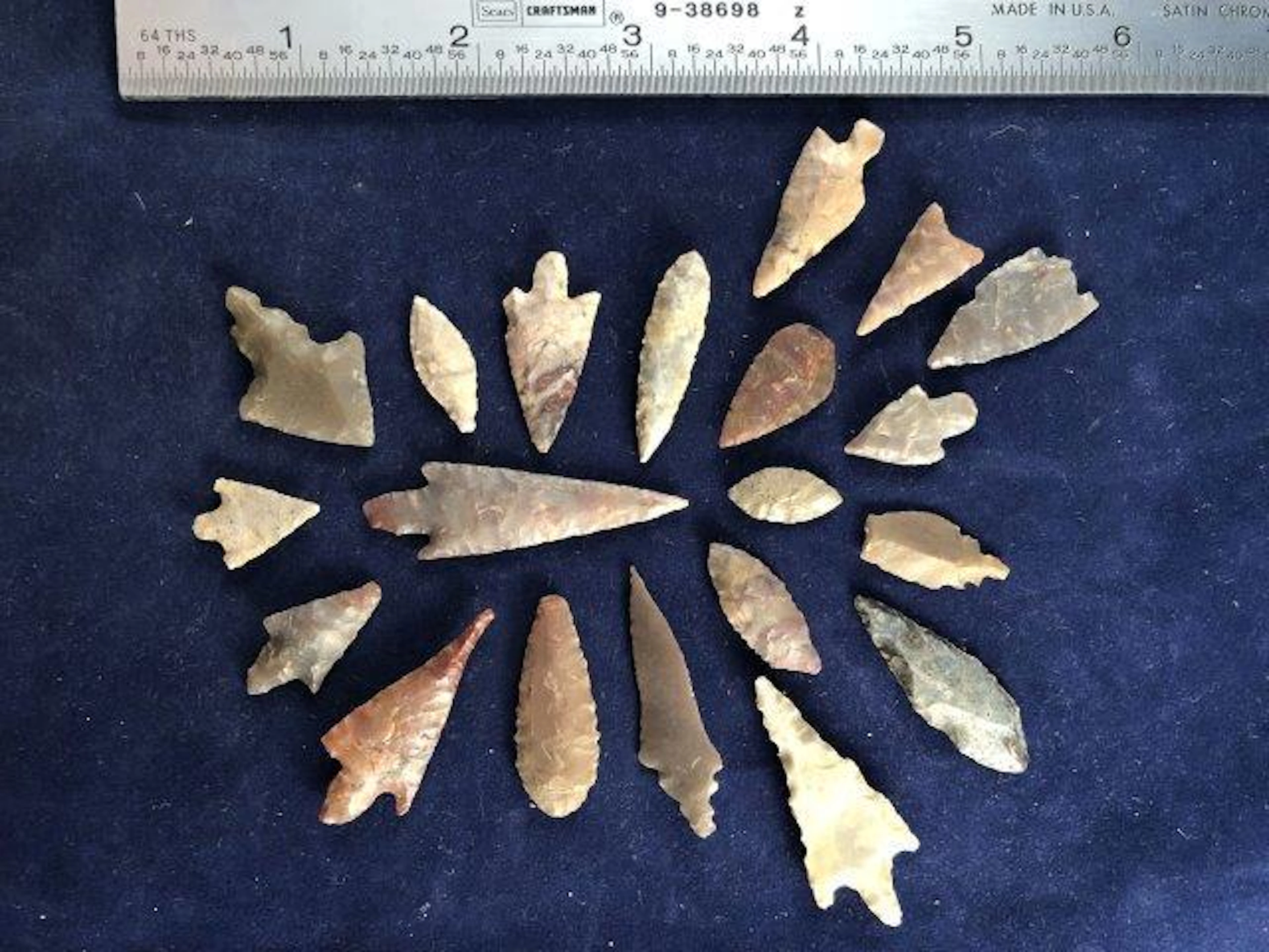 21 NEOLITHIC POINTS INDIAN ARTIFACT ARROWHEAD