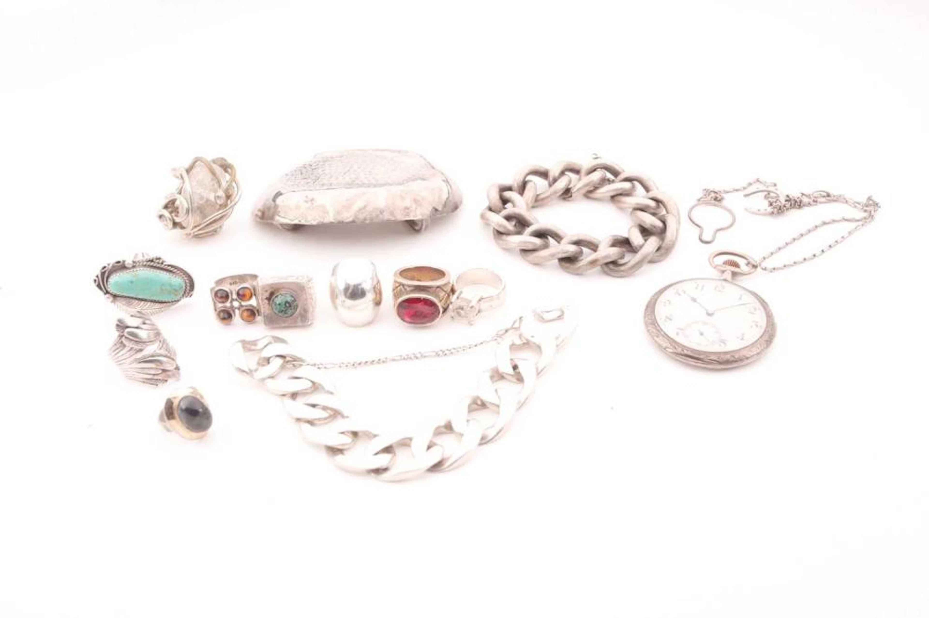 A group of silver jewellery items