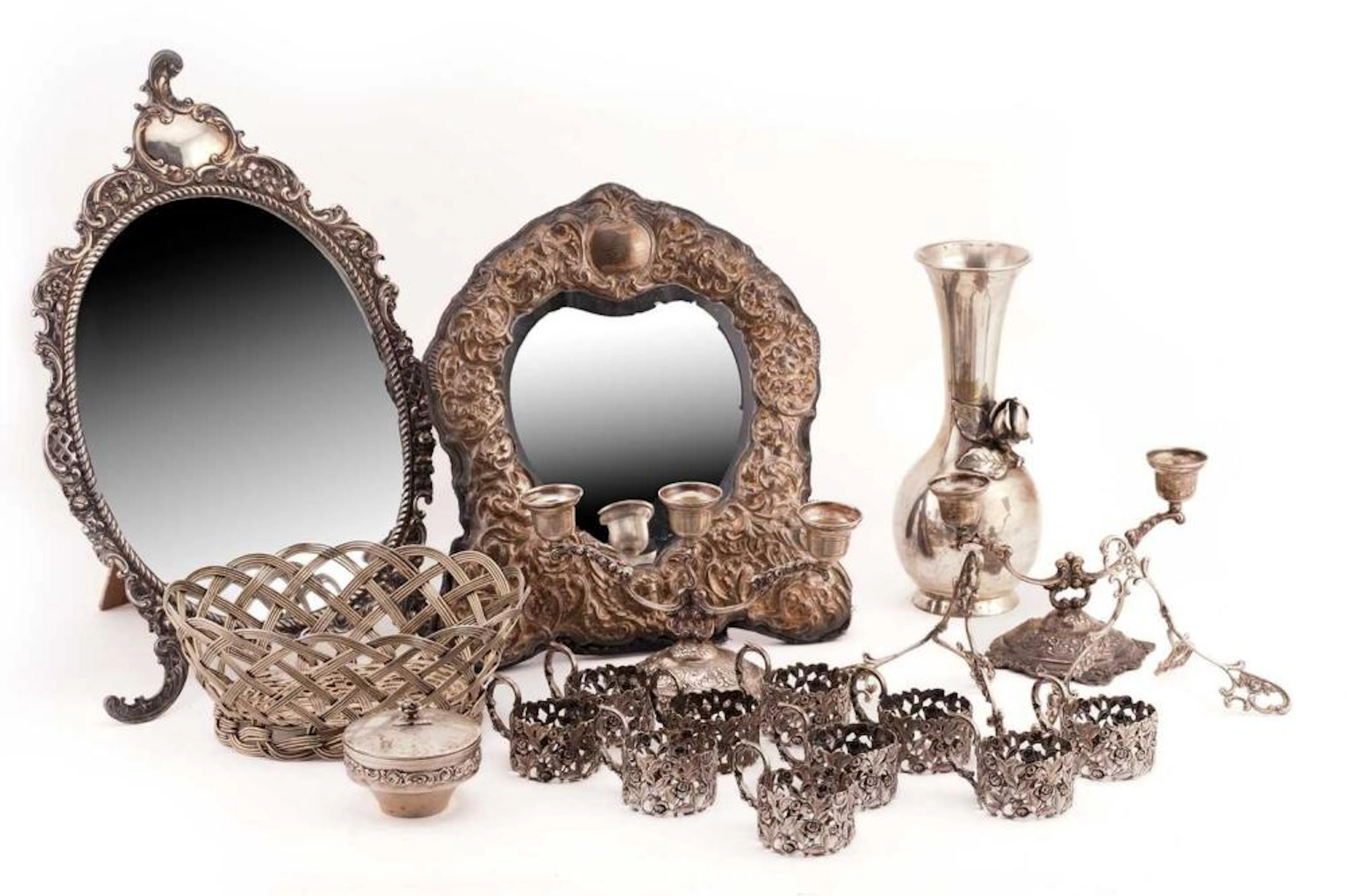 A small collection of silver items