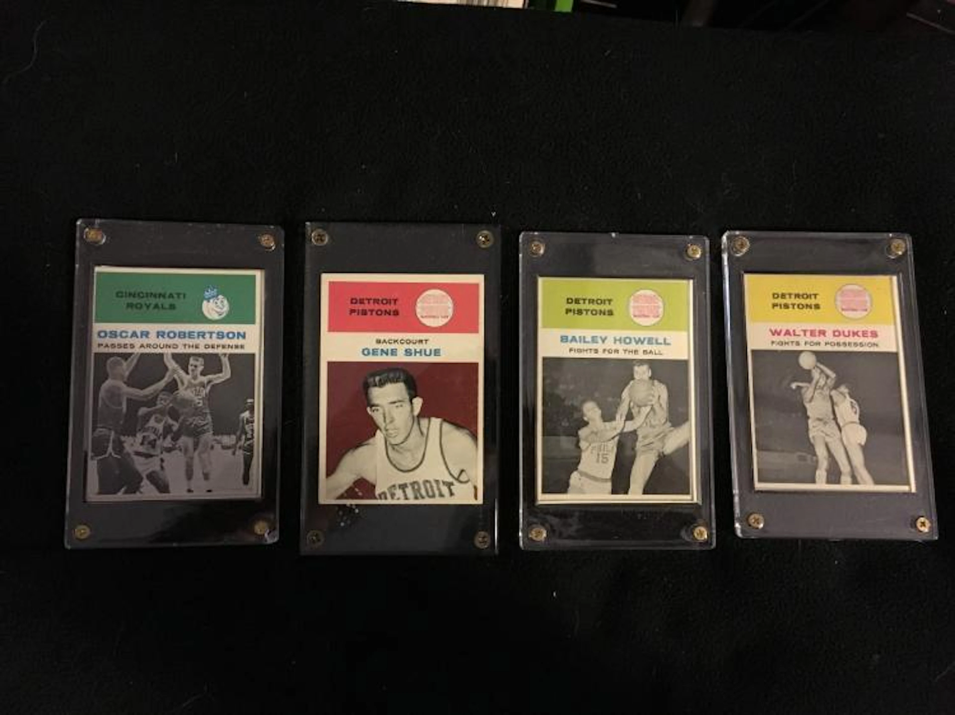 1961 Fleer basketball cards 4 card Lot - broke up set - Robertson
