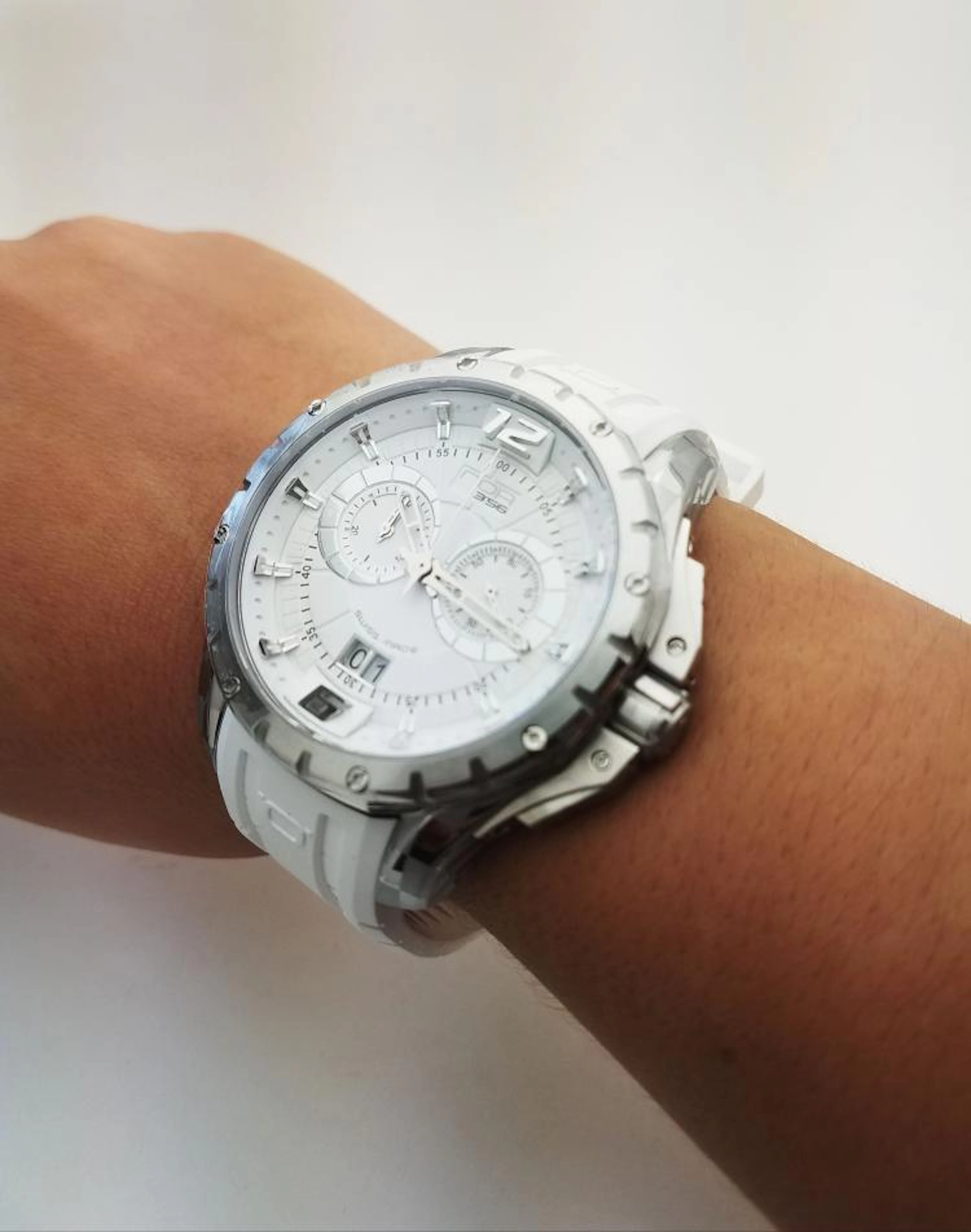 Noa Mens Sport Moel: 3.56 SK3H Watch w/ Grey Rubber Band Retail $625.