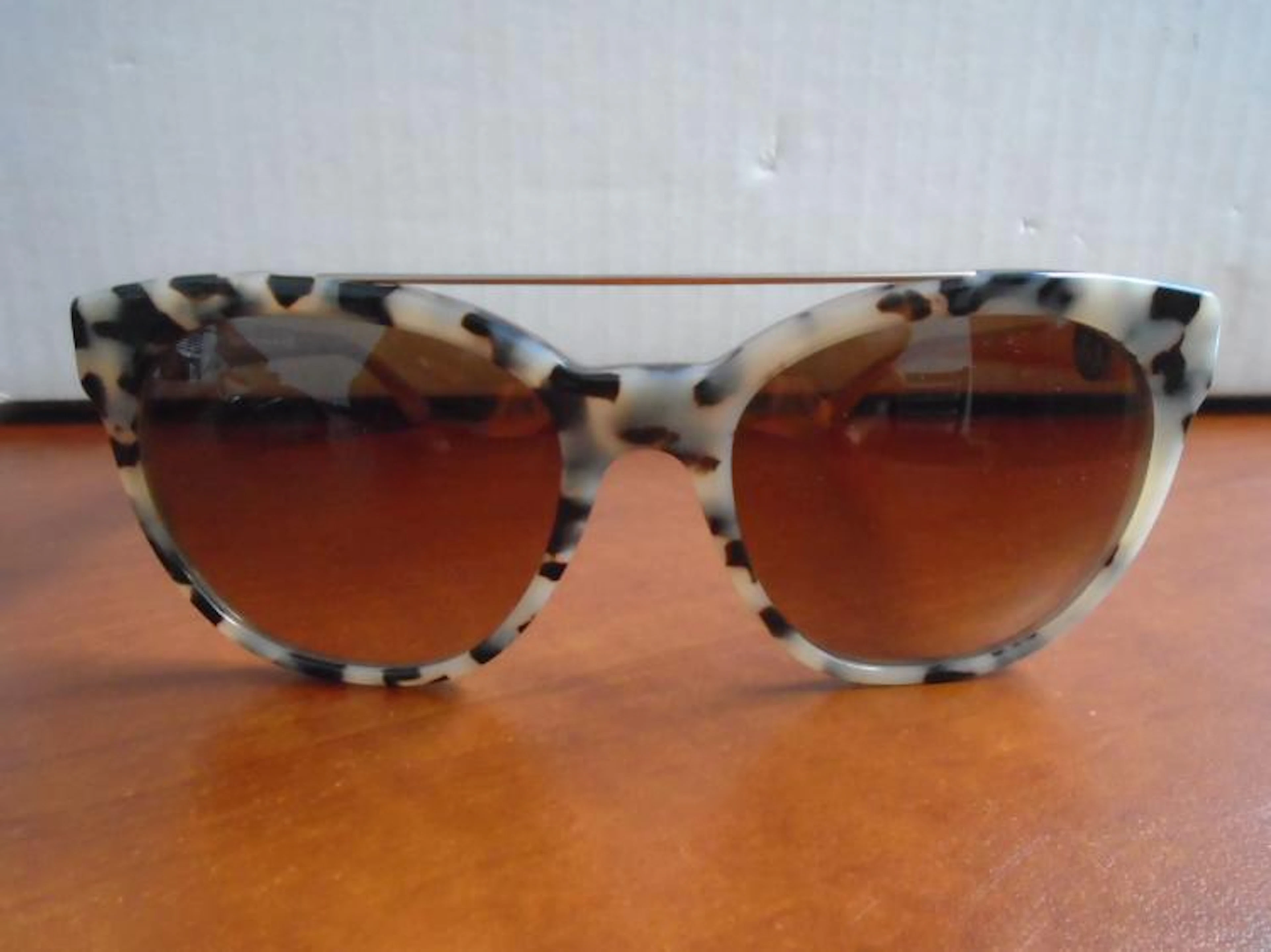 Giorgio Armani AR8050-542013, Woman's Sunglasses.
