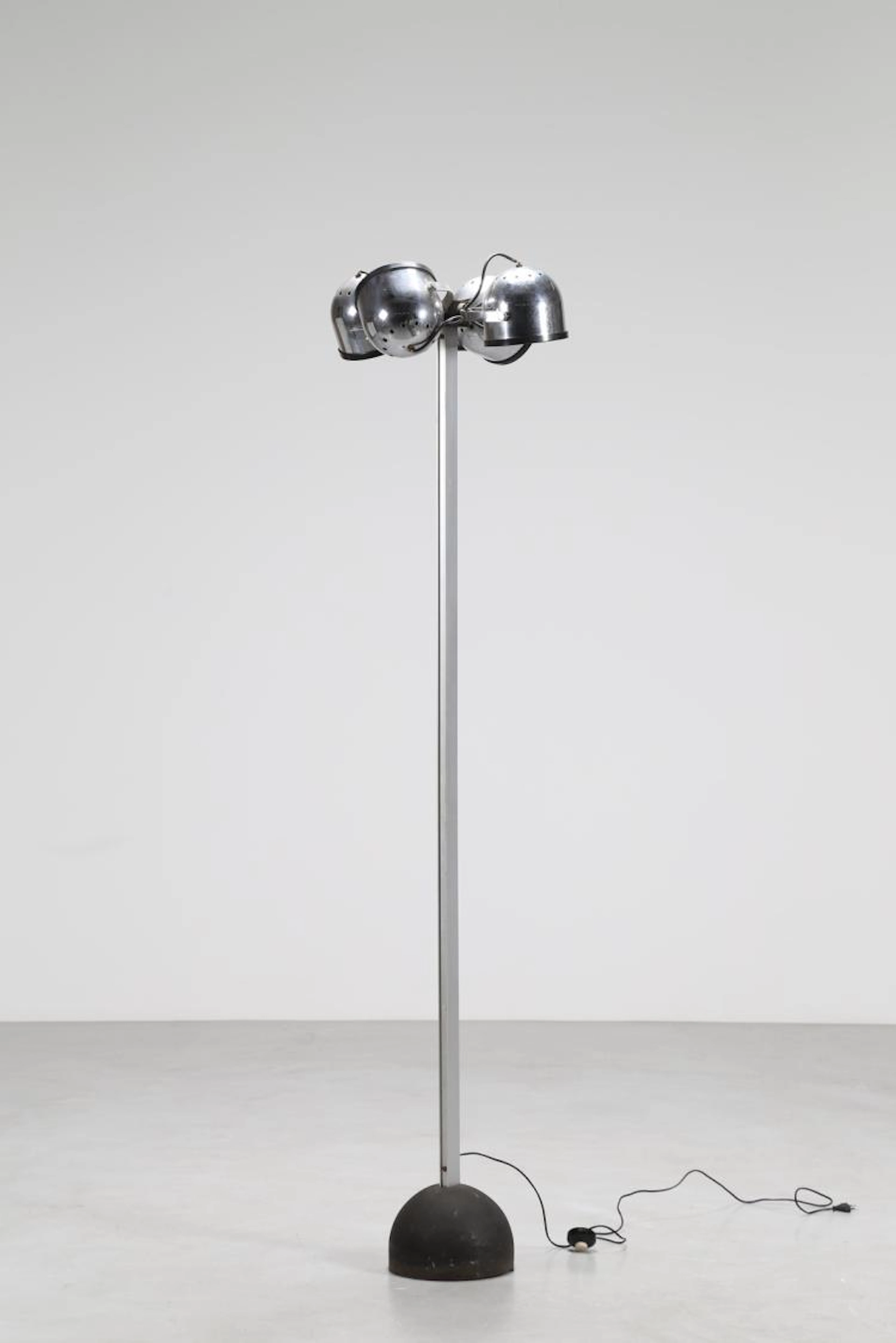 GAE AULENTI e LIVIO CASTIGLIONI Lampada da terra con...