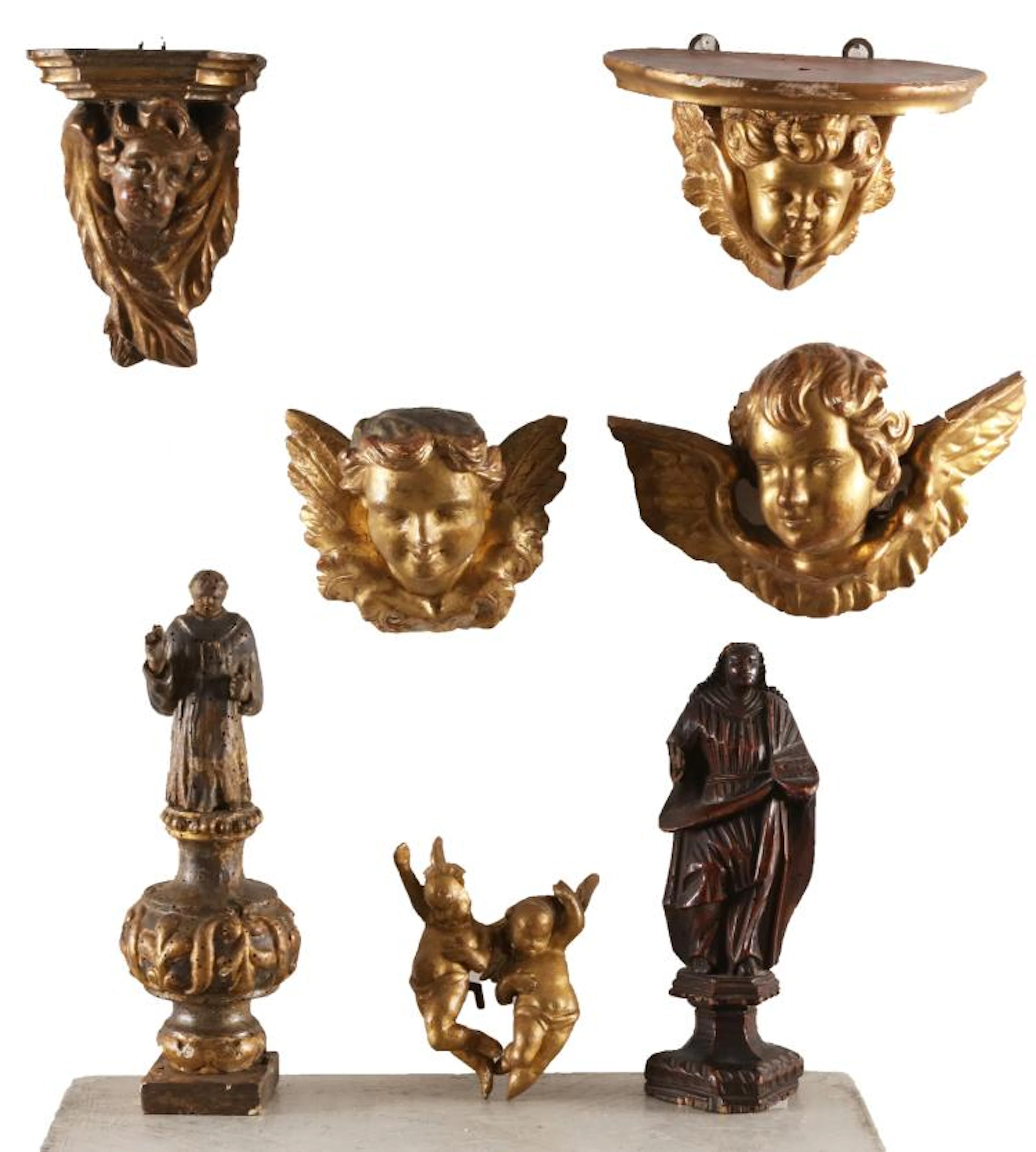Gruppo di 9 sculture di varie dimensioni in legno...