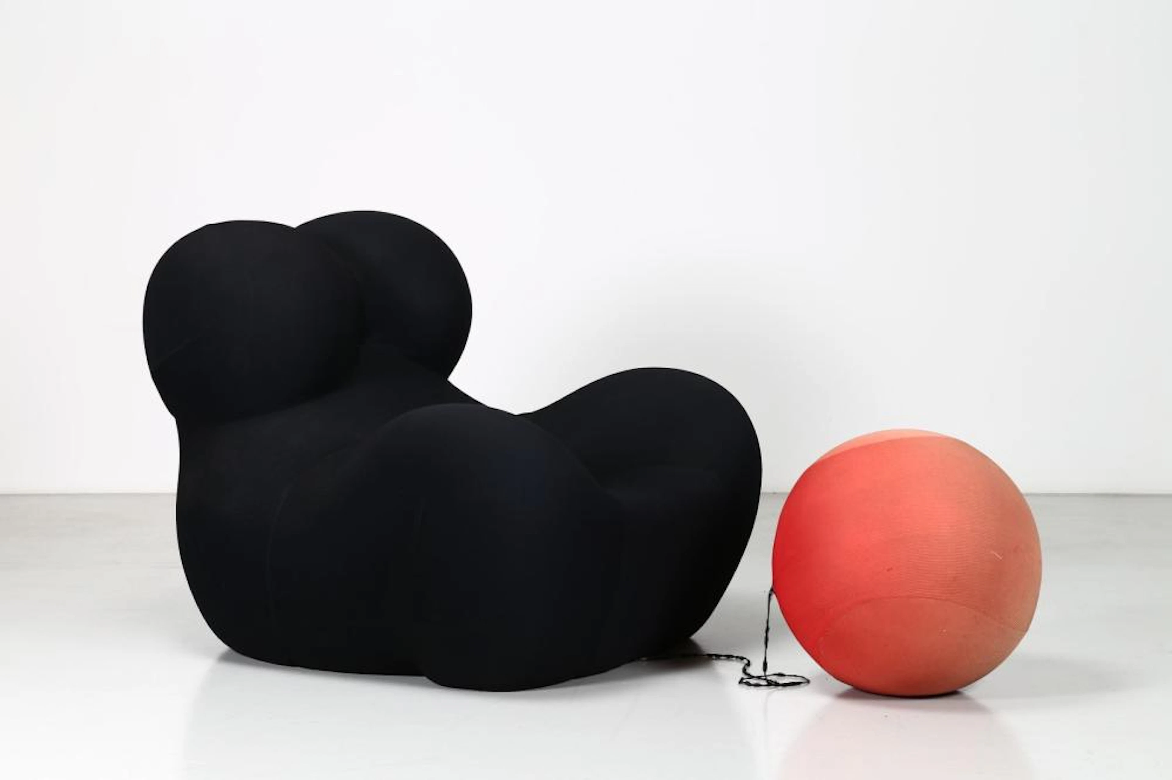 PESCE GAETANO (n. 1939) Up5 armchair with Up6 pouffe.