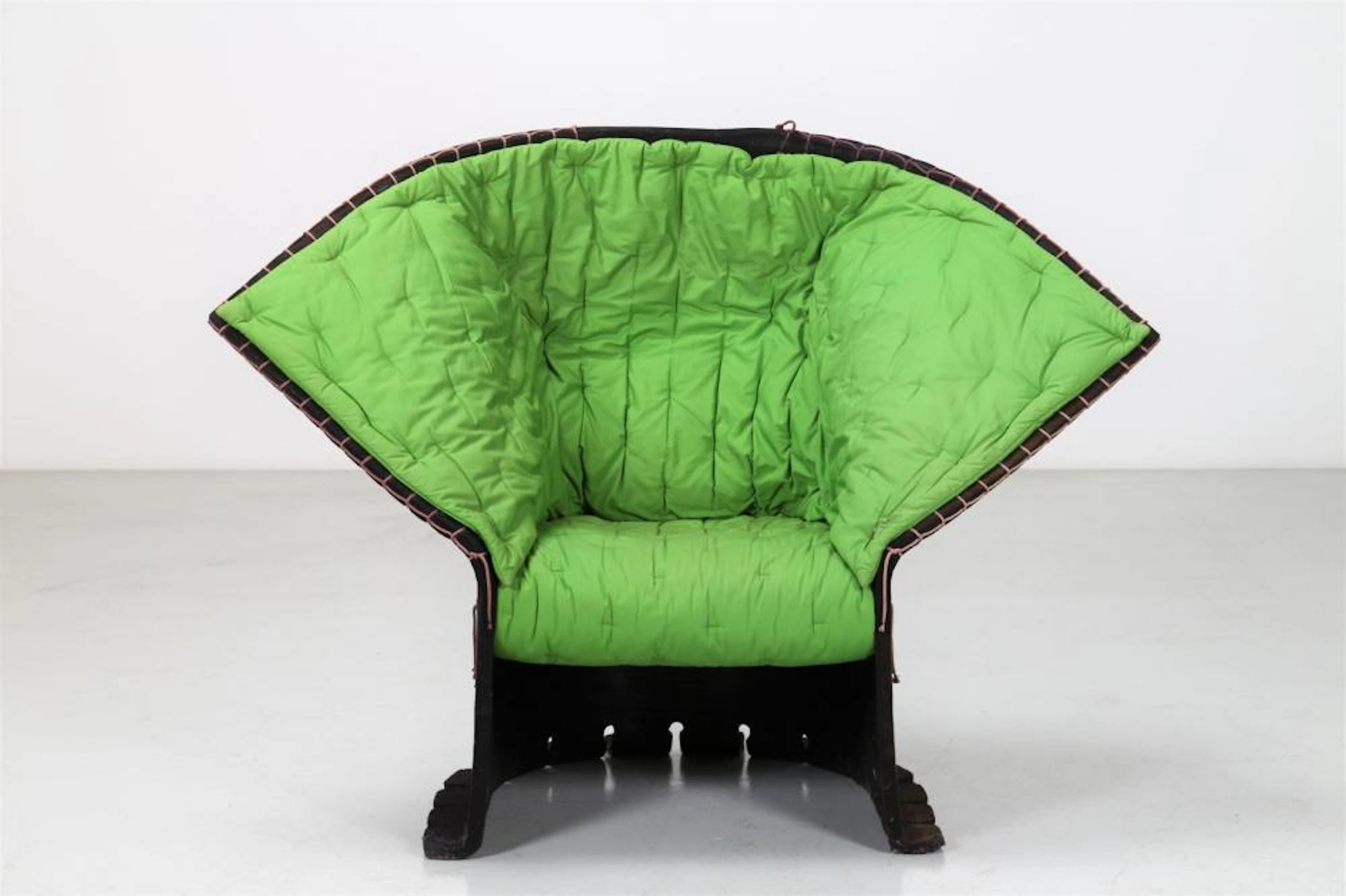 PESCE GAETANO (n. 1939) Poltrona Feltri mod. 357, per Cassina, 1987