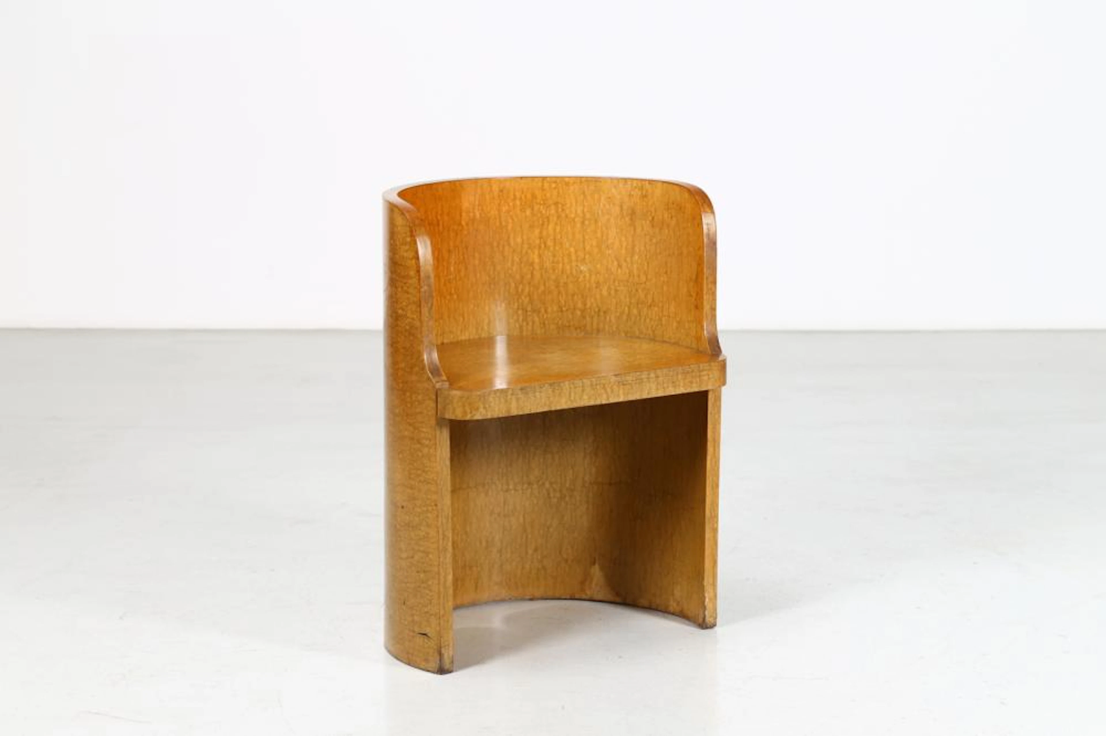 LEVI MONTALCINI - PAGANO POGATSHNING Attributed. Rationalist armchair
