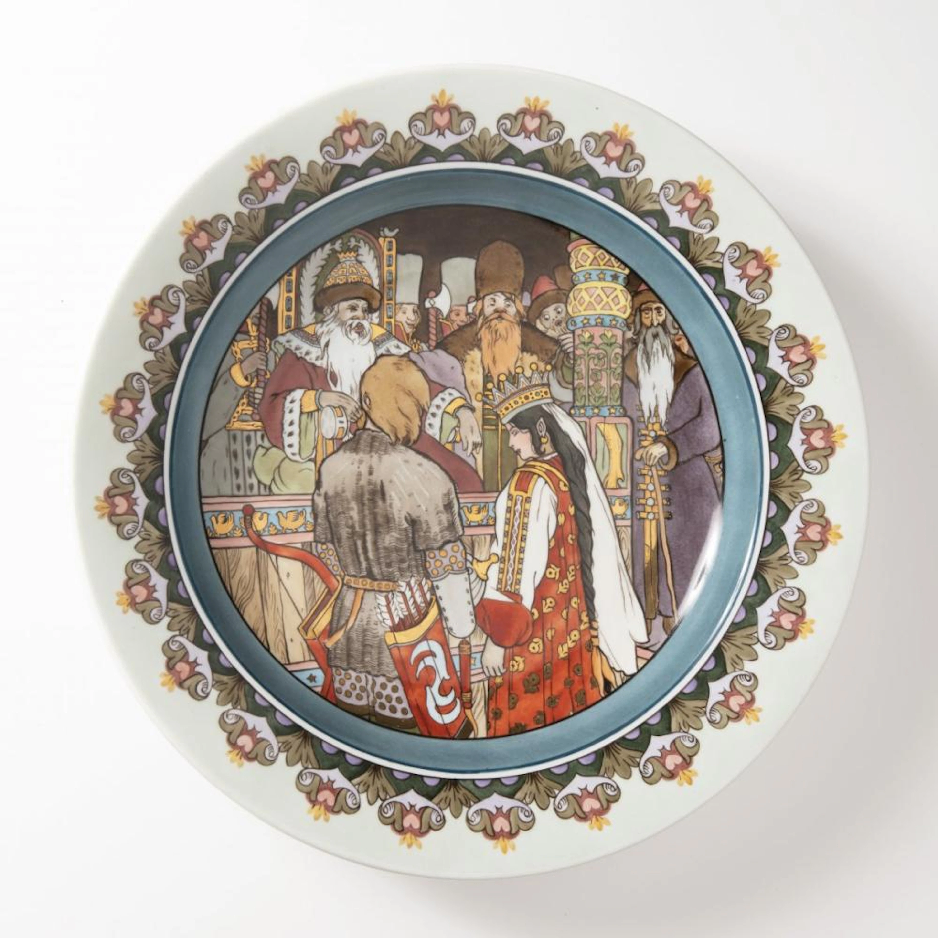 A GROUP OF THREE DECORATIVE PLATES