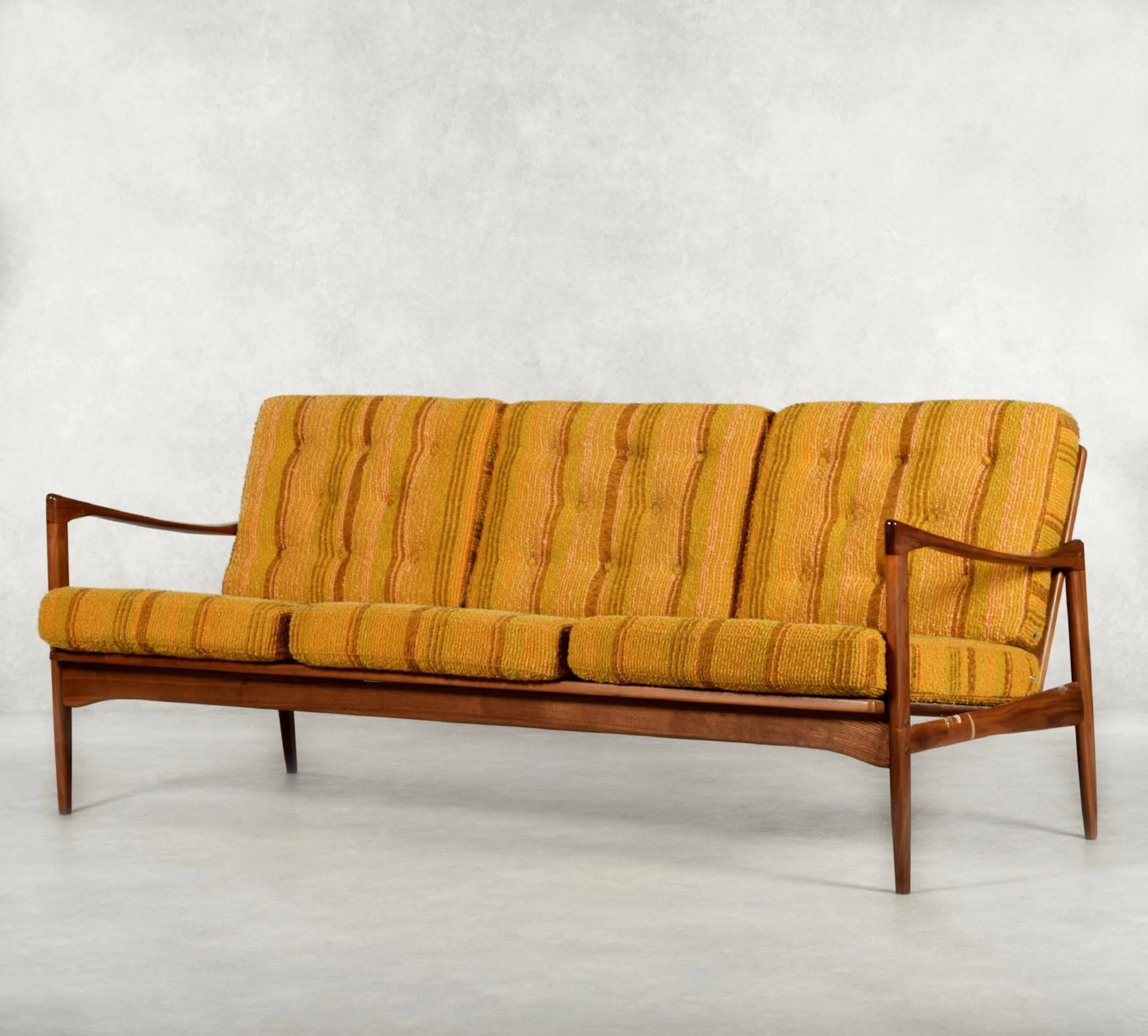Soffa "Kandidaten" IB Kofod-Larsen OPE-möbler 1900-tal