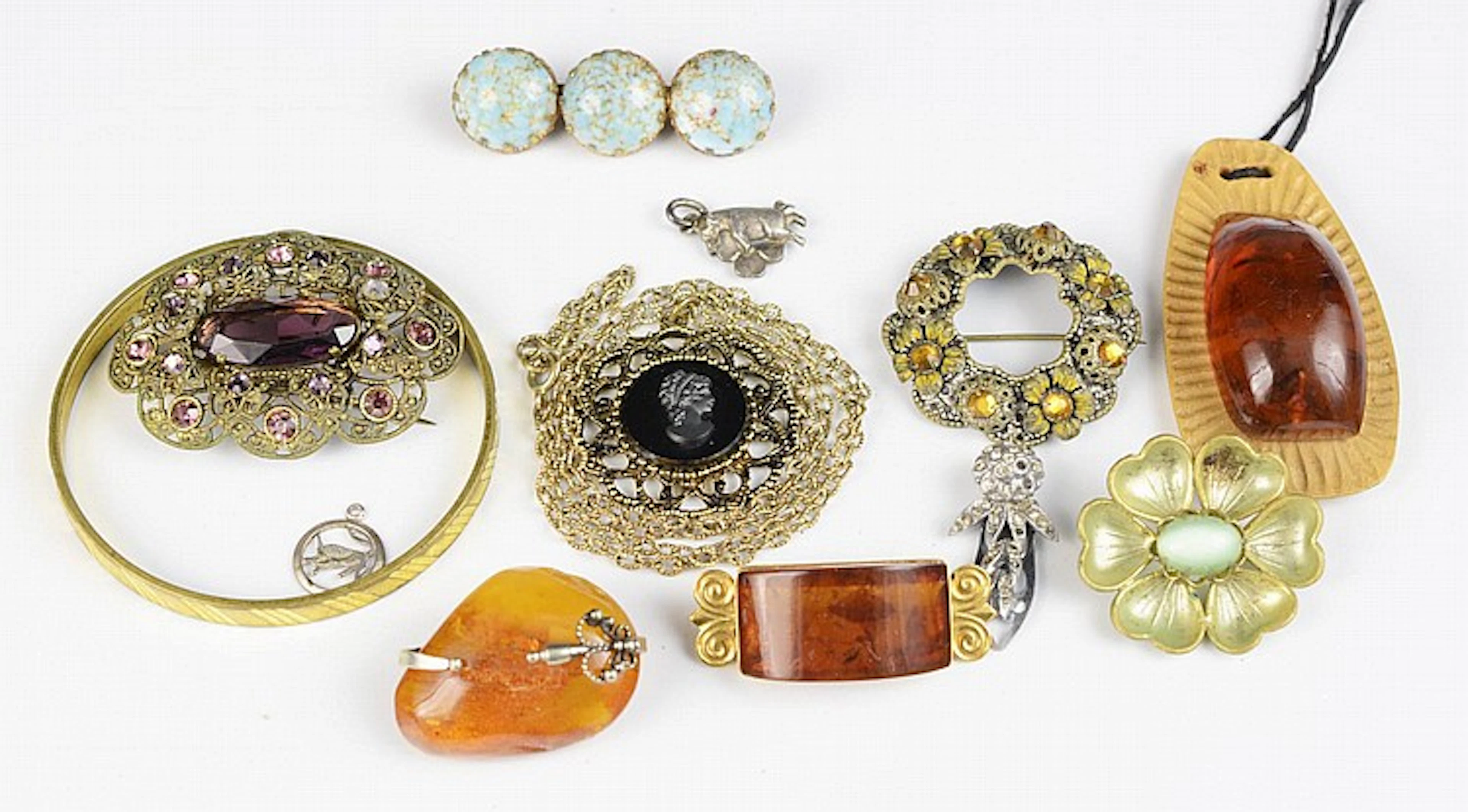 COLLECTION OF BIJOU JEWELLERY