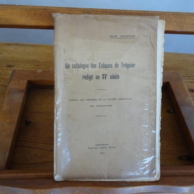 Un Catalogue des Evêques de Tréguier rédigé au XVe siècle Couffon René