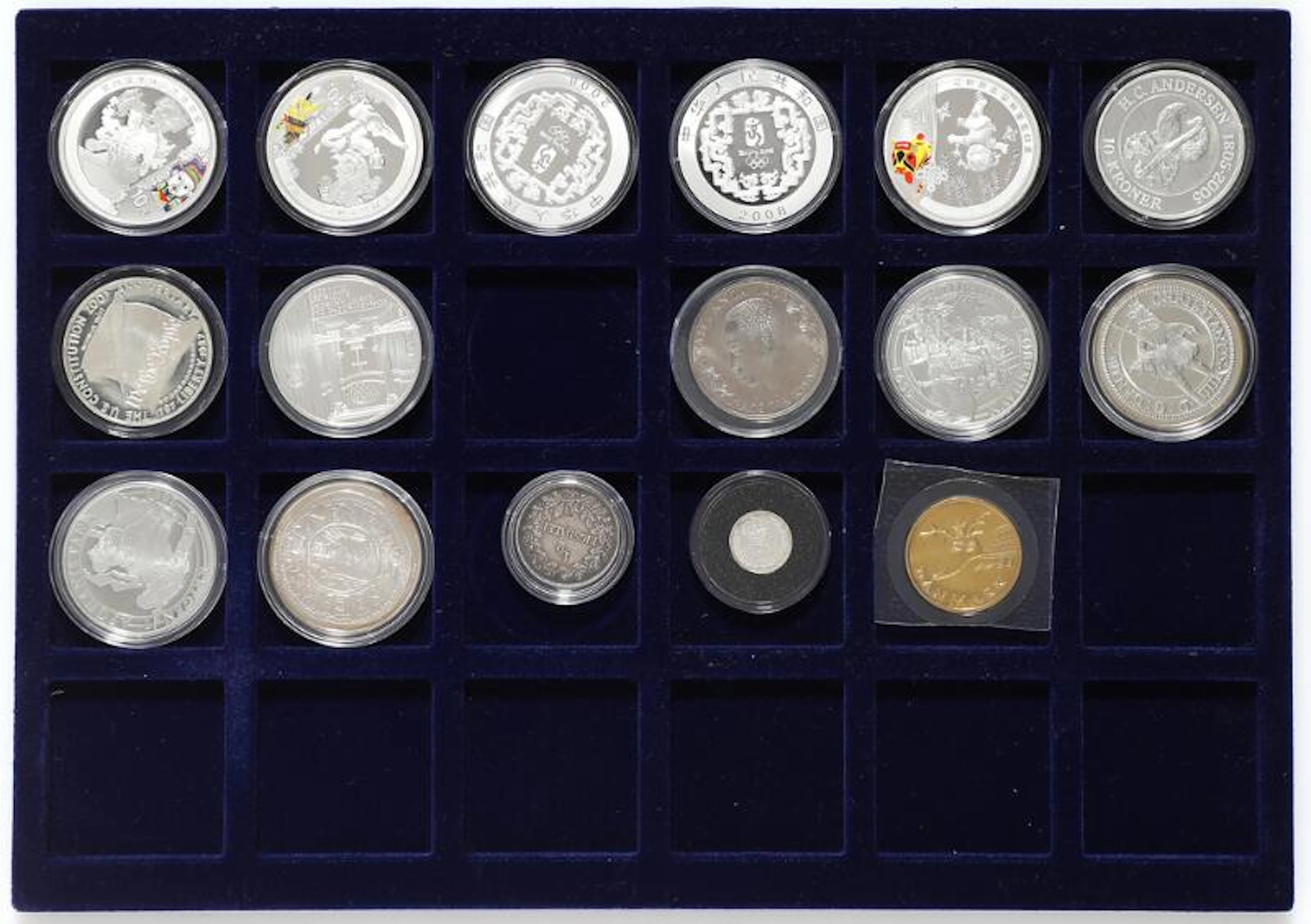 Coin suticase with coins from England