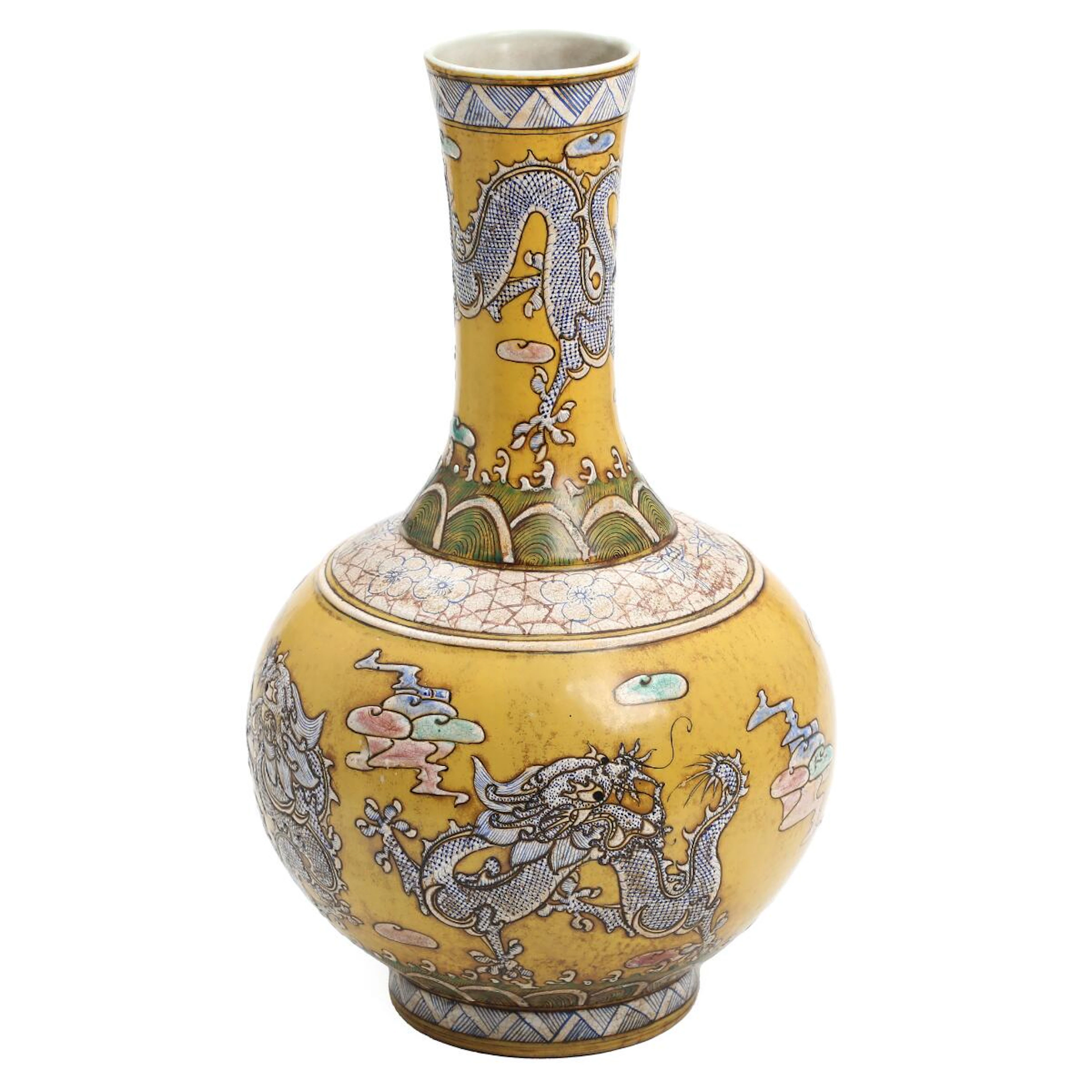 A Chinese porcelain vase