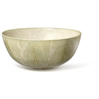 Axel Salto: A large, circular stoneware bowl. The outside modelled