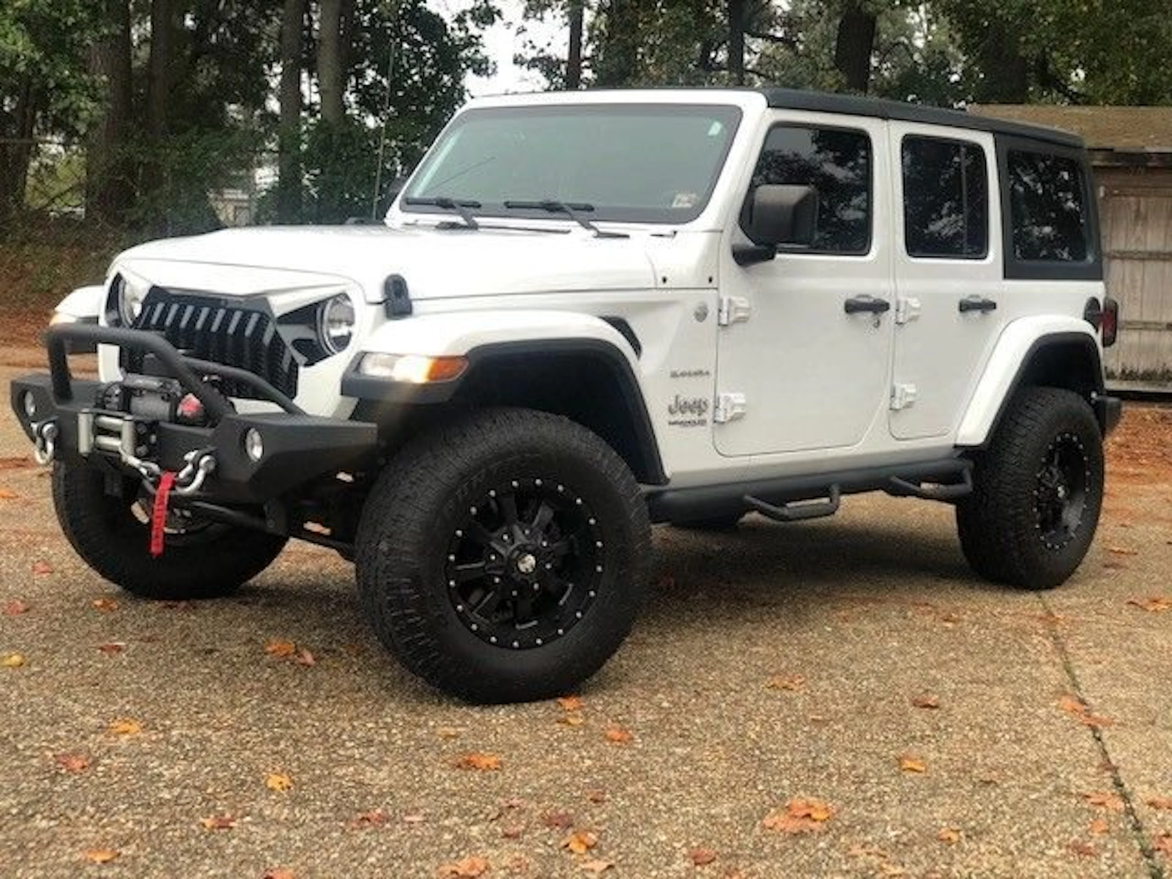 2018 Jeep Wrangler Sahara Convertible 1C4HJXEG6JW208025