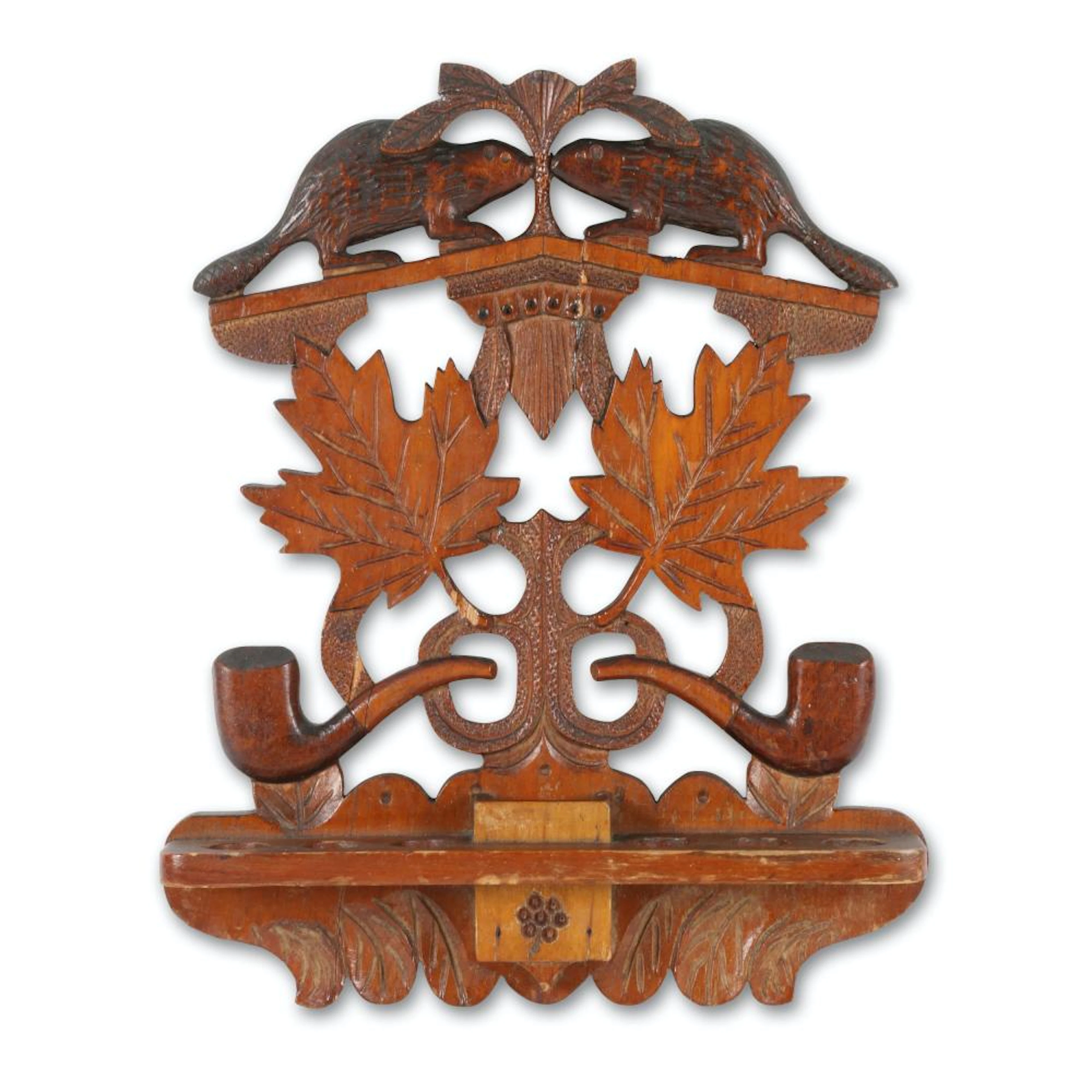 Beaver & Maple Leaves Pipe Rack