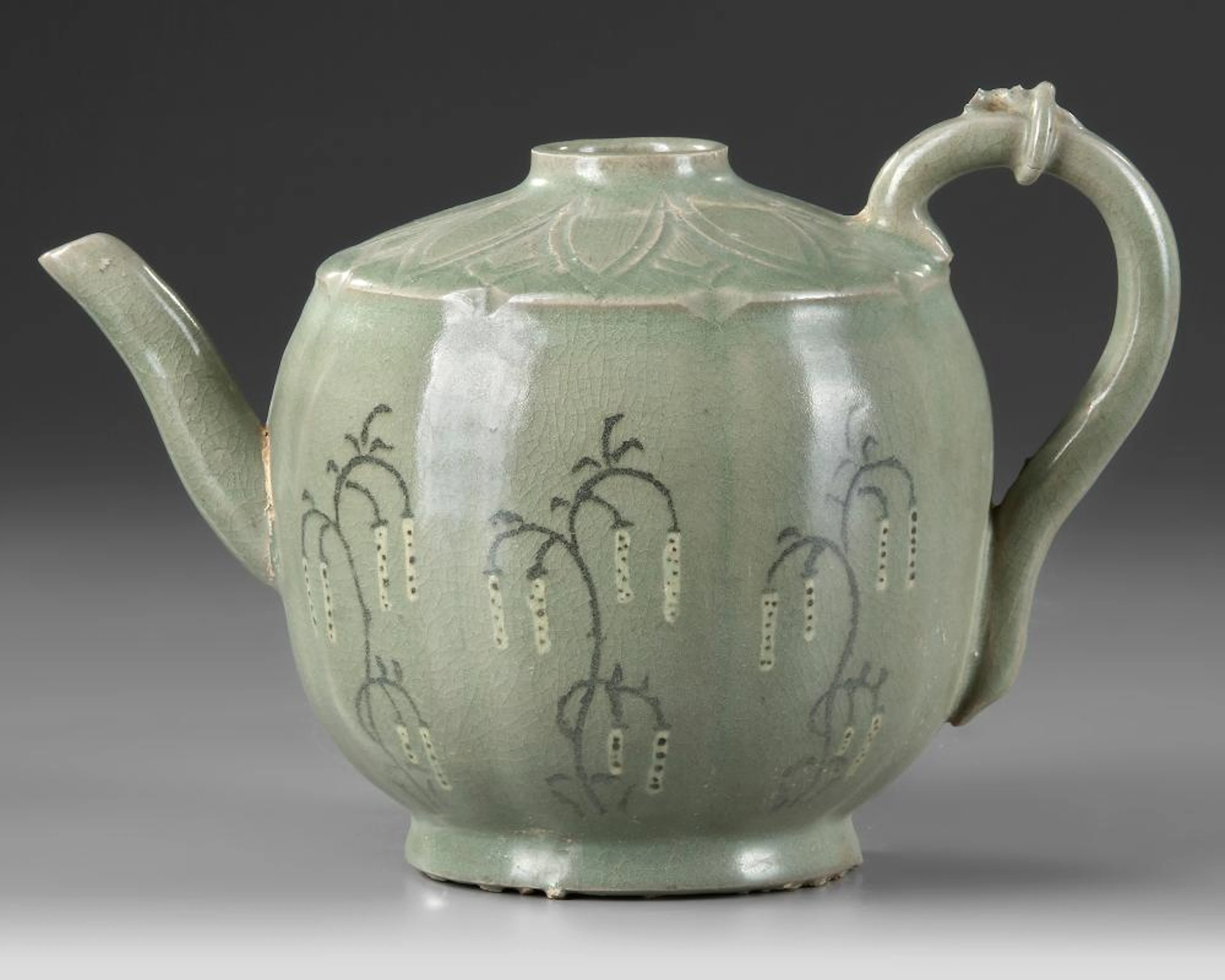 A KOREAN TEA POT, GORYEO DYNASTY (918-1392)
