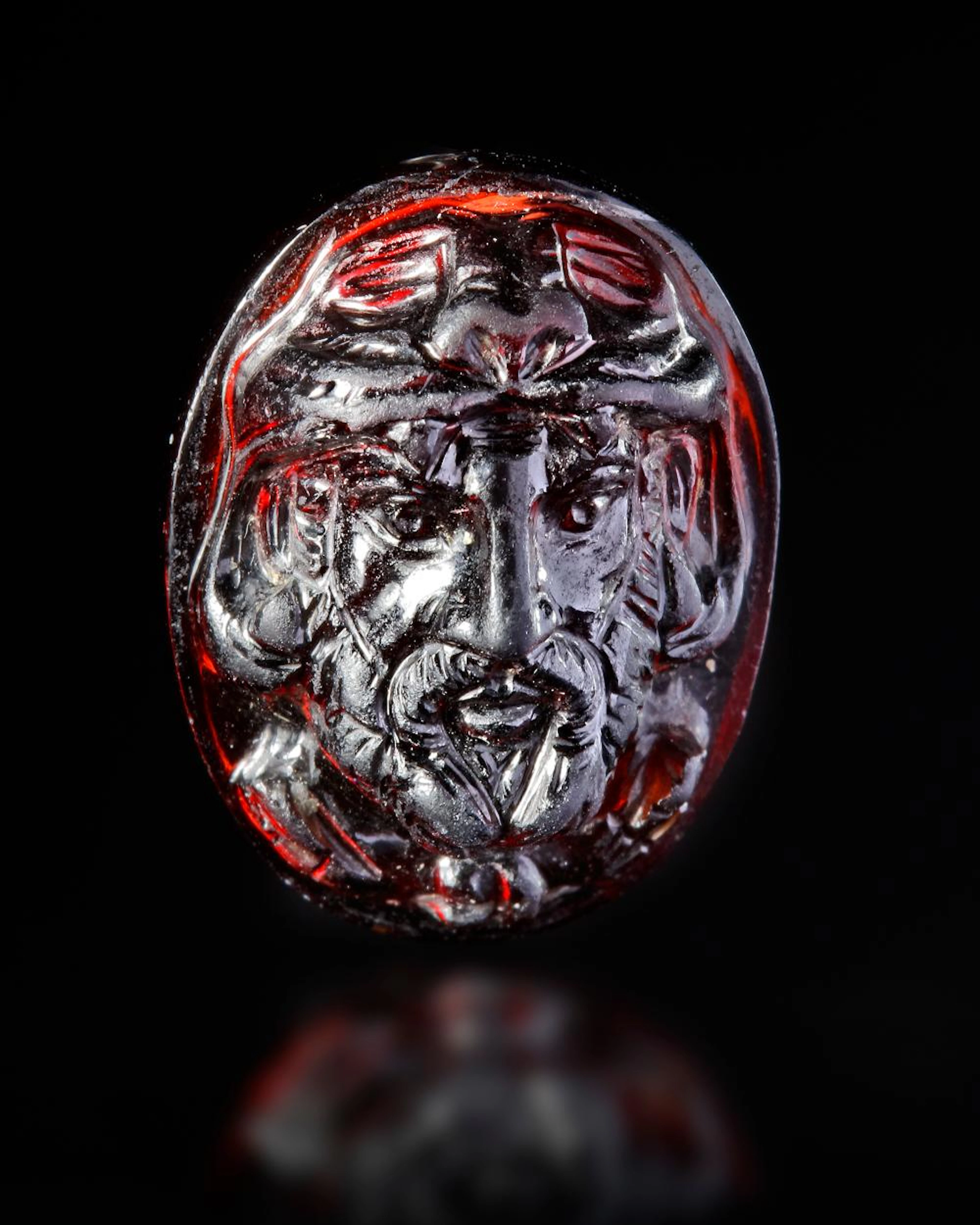 A GARNET CAMEO OF HERCULES, 1ST-2ND CENTURY BC