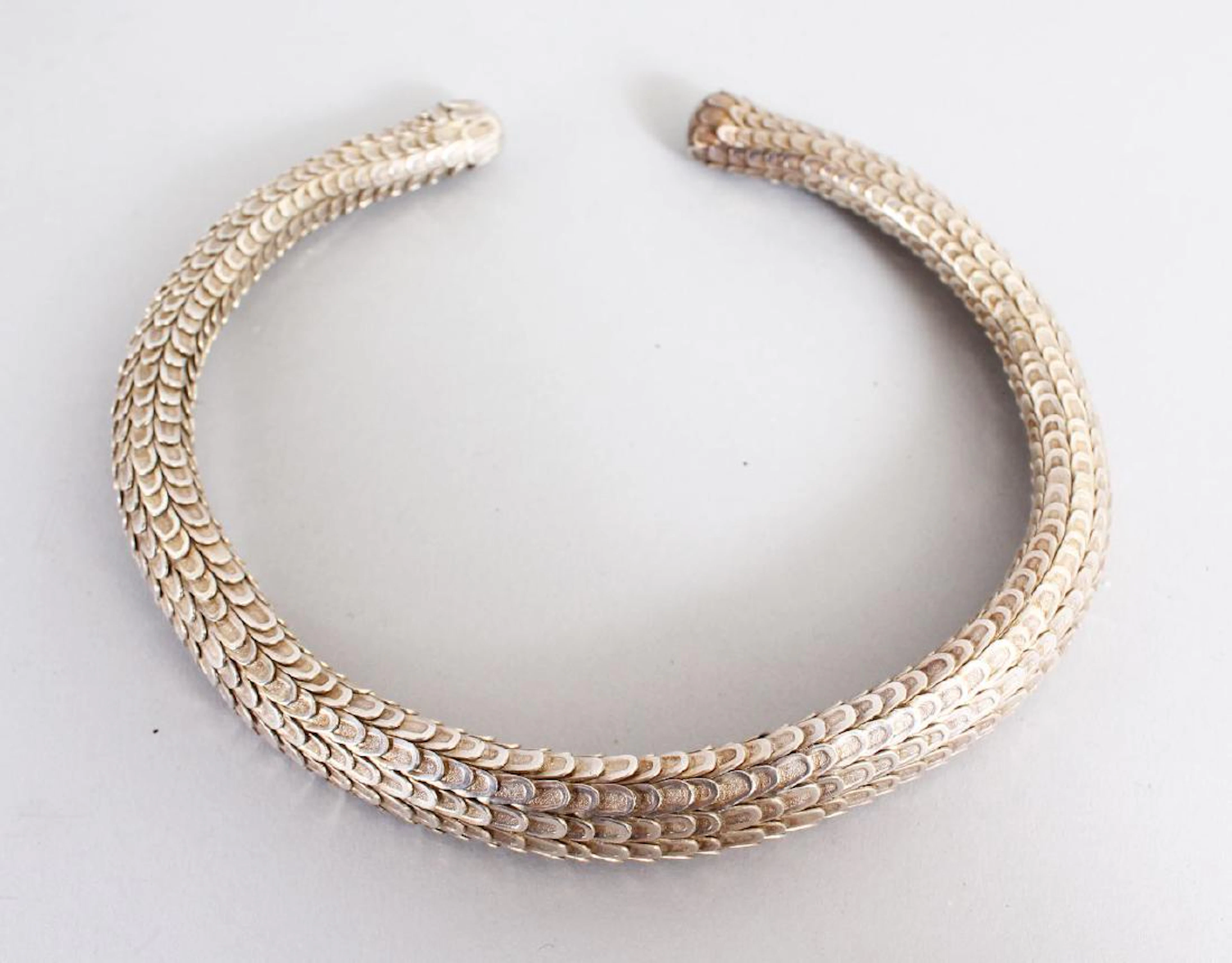 A large lalounis silver choker.